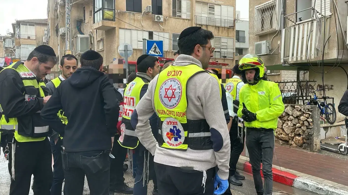 שריפה בבניין מגורים ברחוב טרומפלדור, בני ברק, 31 בדצמבר 2024 שריפה בבניין מגורים ברחוב טרומפלדור, בני ברק, 31 בדצמבר 2024