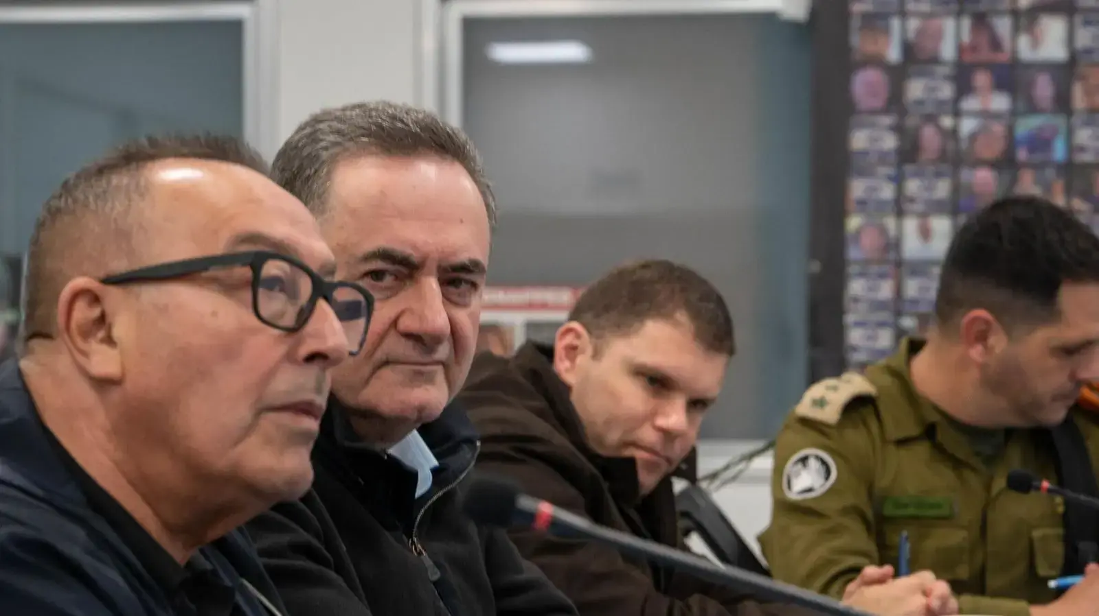 שר הביטחון, ישראל קץ בביקור בנתיבות שר הביטחון, ישראל קץ בביקור בנתיבות