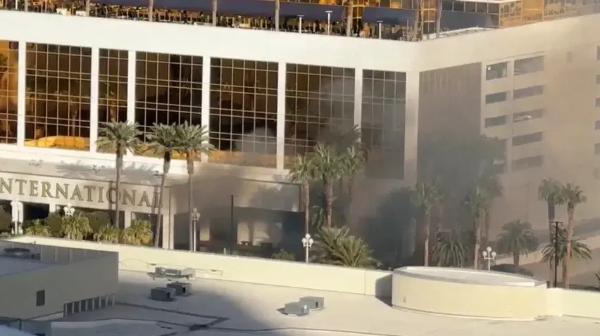 זירת הפיצוץ של רכב טסלה מחוץ למלון טראמפ בלאס וגאס, ארצות הברית
