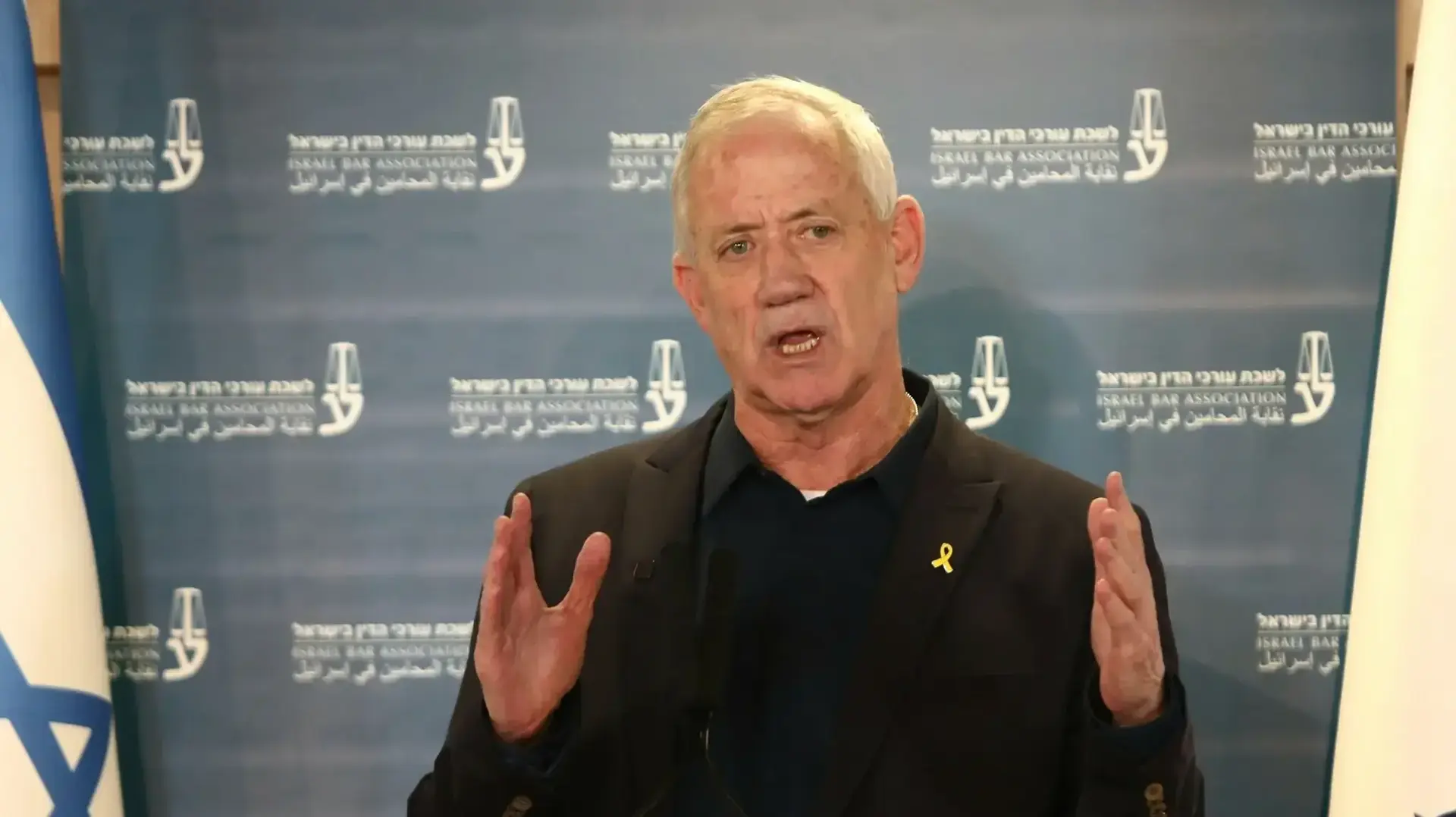 יו״ר המחנה הממלכתי בני גנץ, בכנס החירום ״מלחמה על הדמוקרטיה" , 2 בינואר 2025 יו״ר המחנה הממלכתי בני גנץ, בכנס החירום ״מלחמה על הדמוקרטיה" , 2 בינואר 2025
