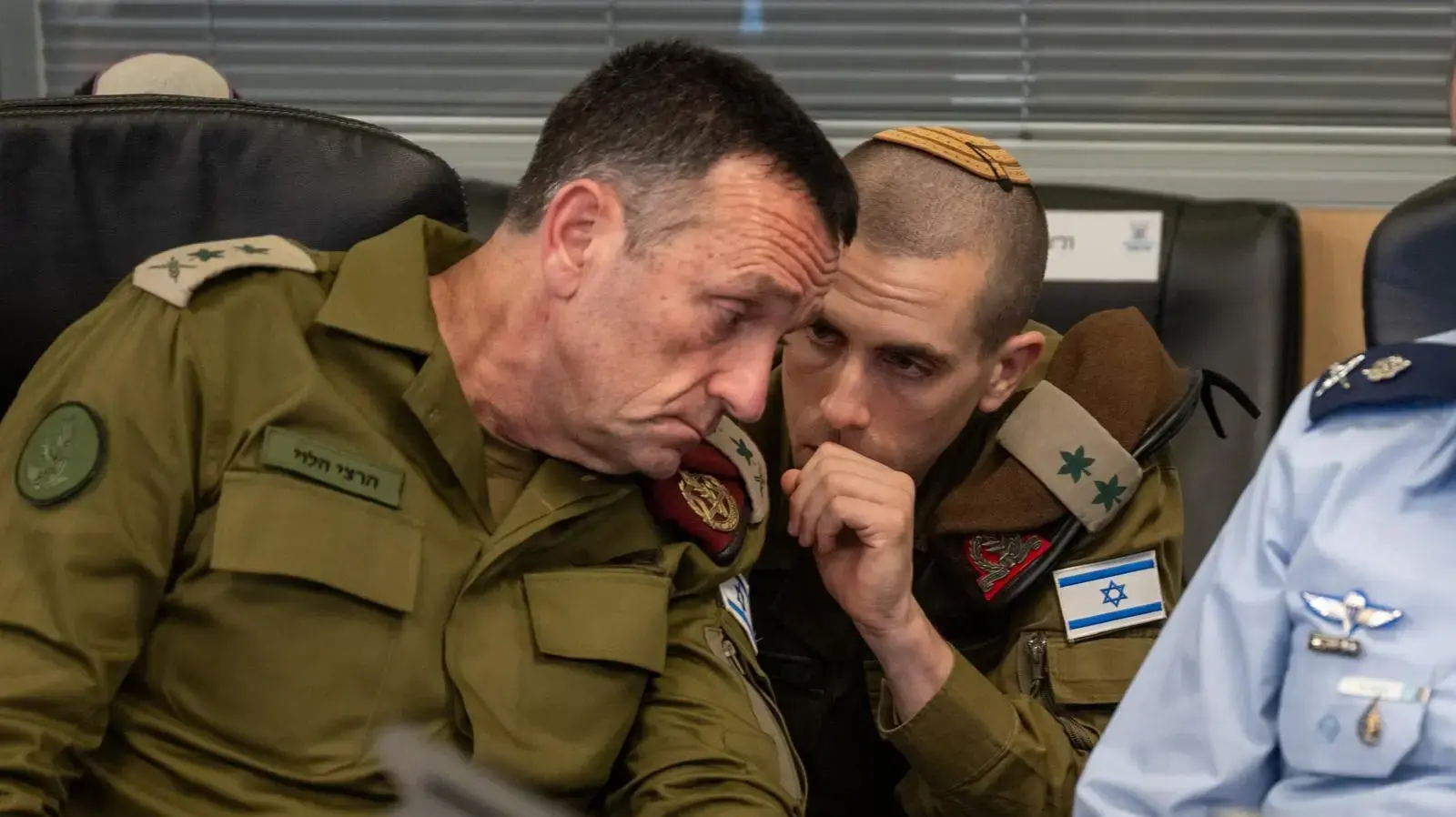 הרמטכ״ל הרצי הלוי מדבר ללוחמי שלדג לפני מבצע ׳רבות הדרכים׳ הרמטכ״ל הרצי הלוי מדבר ללוחמי שלדג לפני מבצע ׳רבות הדרכים׳