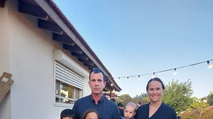 רבקה, שי והילדים רבקה, שי והילדים