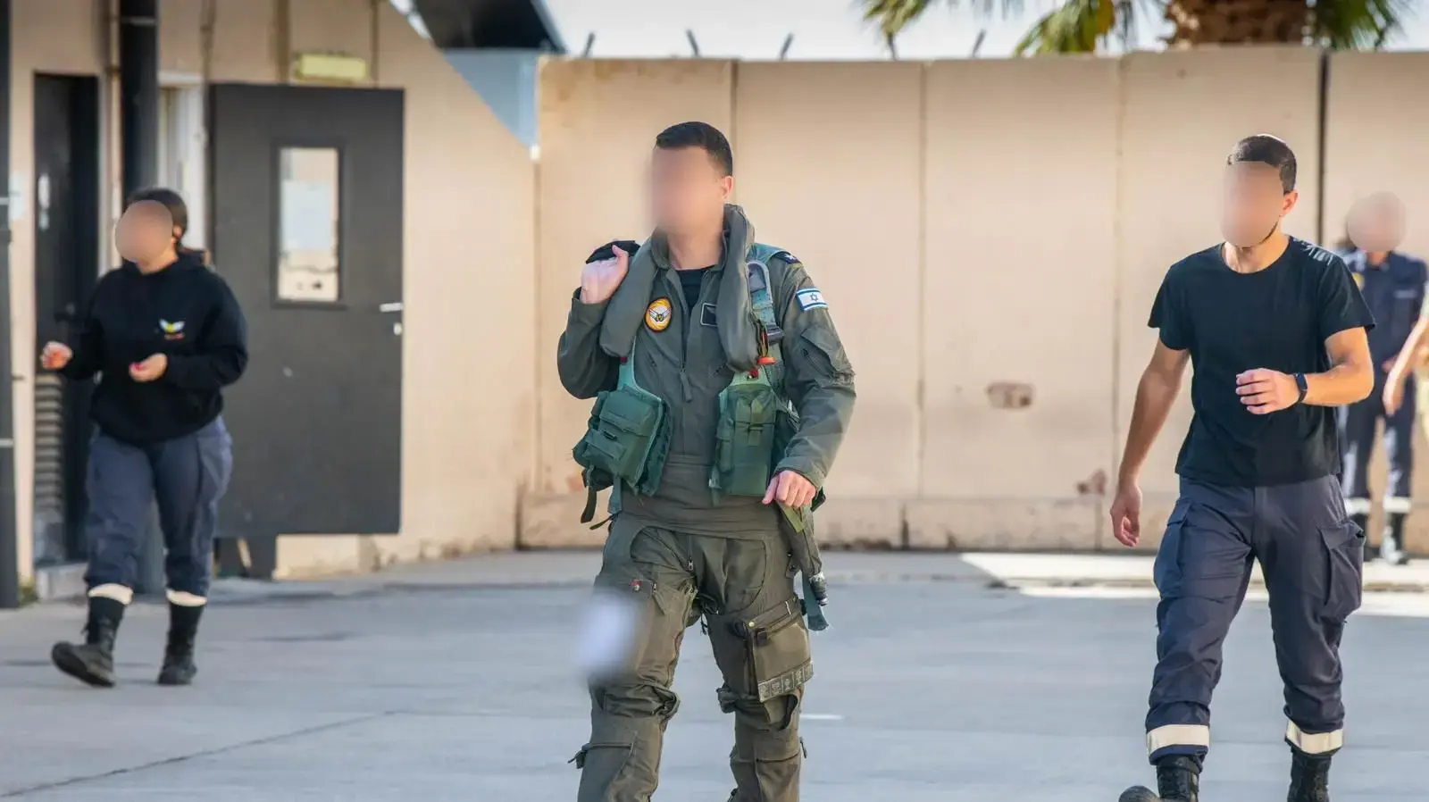צוותי חיל האוויר נערכים לתקיפה בתימן צוותי חיל האוויר נערכים לתקיפה בתימן