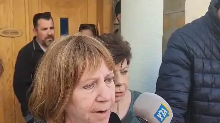 זהבה שאול, אמו של אורון שאול לאחר הידיעה על חילוץ גופתו זהבה שאול, אמו של אורון שאול לאחר הידיעה על חילוץ גופתו