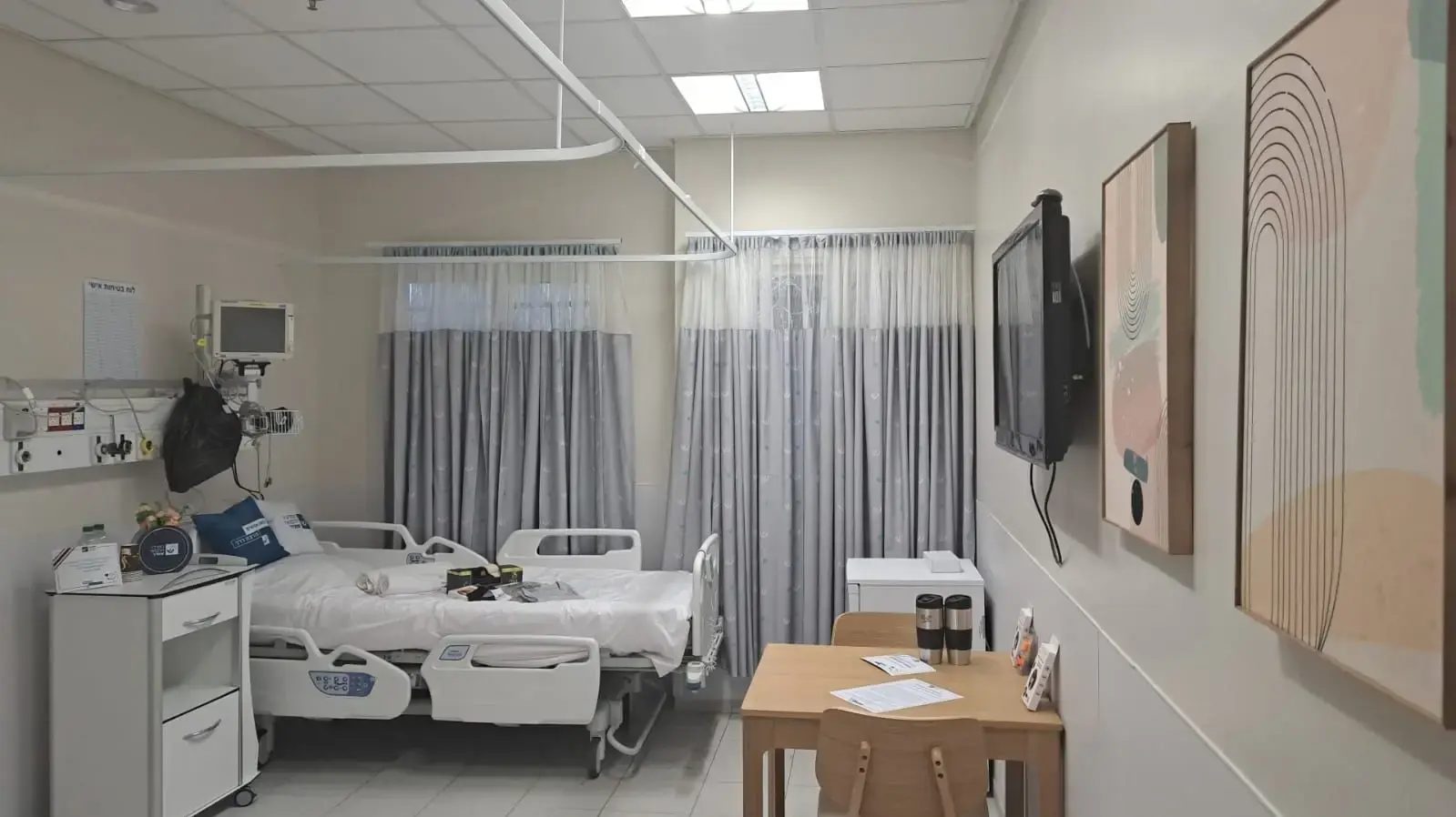 חדר שיקבלו השבים מעסקת החטופים במרכז הרפואי שמיר (אסף הרופא) חדר שיקבלו השבים מעסקת החטופים במרכז הרפואי שמיר (אסף הרופא)