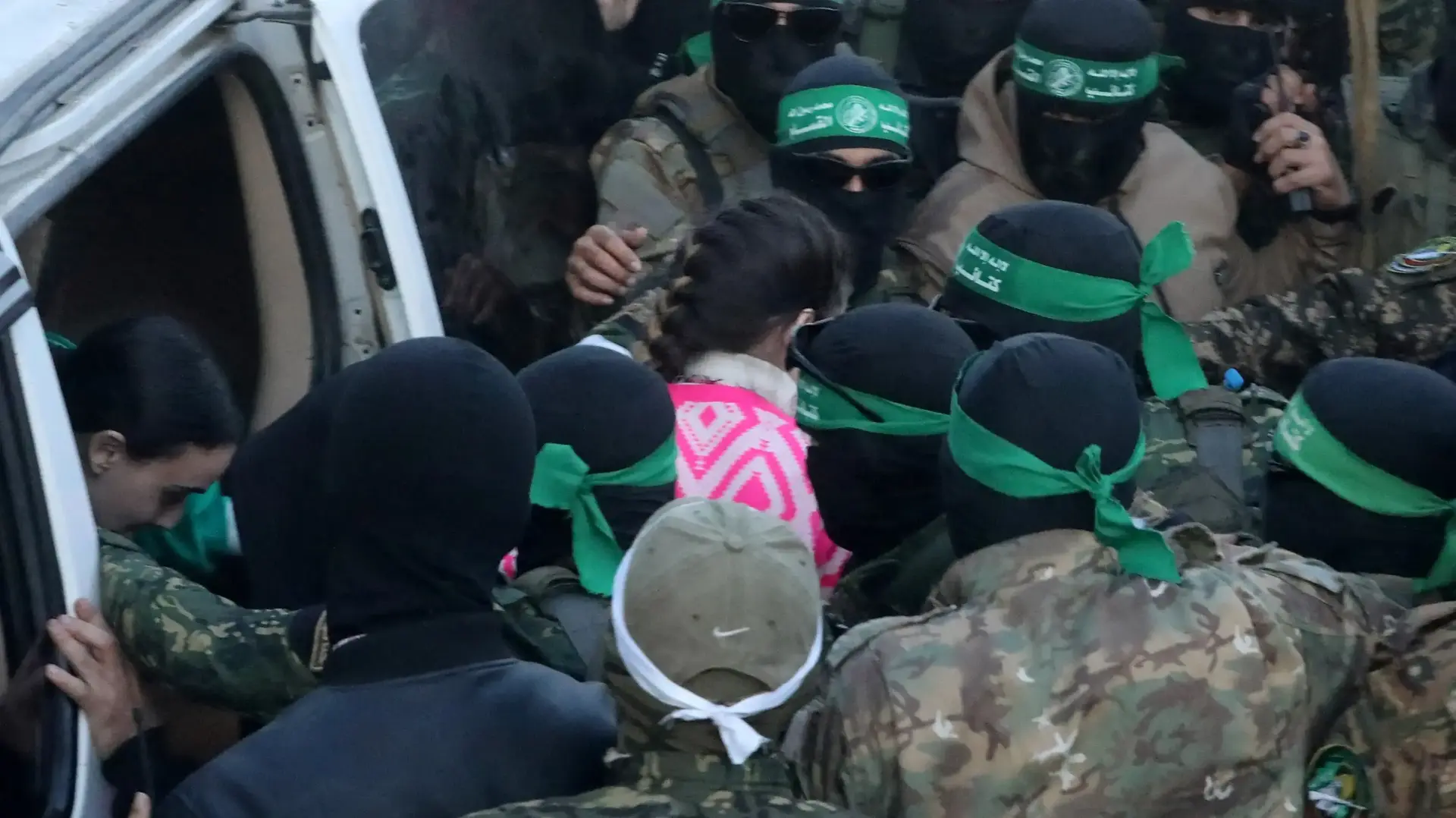 שחרור שלוש החטופות, 19 בינואר 2025 שחרור שלוש החטופות, 19 בינואר 2025