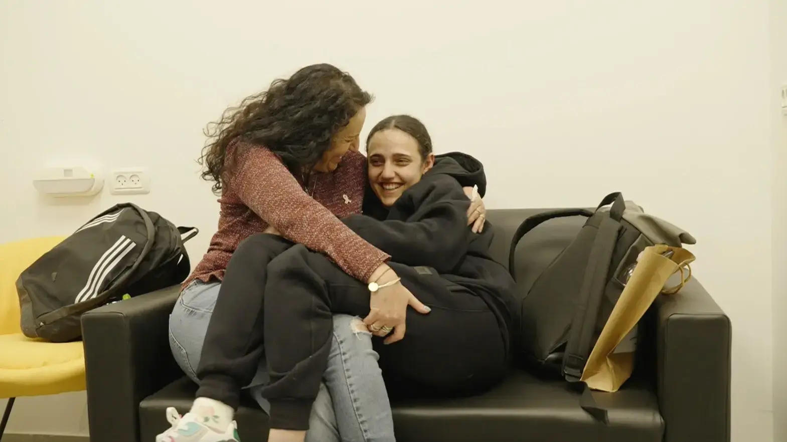 רומי גונן עם אמה רומי גונן עם אמה