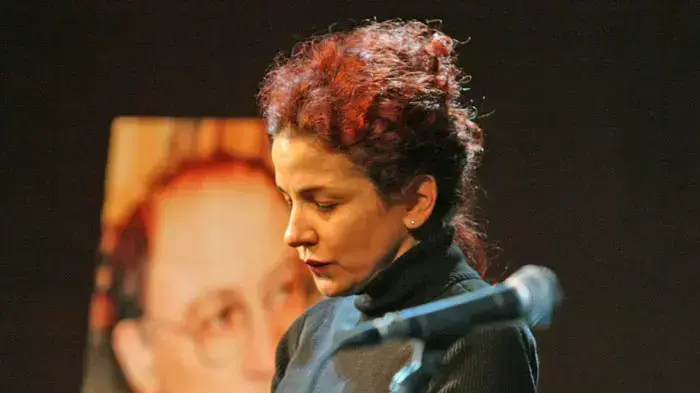 ענת וקסמן בטקס אשכבה לזכר ישראל פולי פוליאקוב
