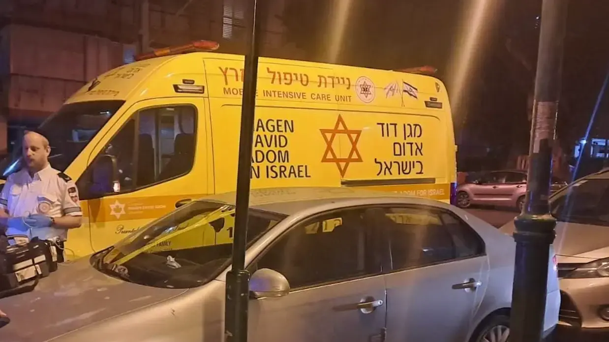 זירת האירוע בה נמצאה גופת צעיר בן 30 בפתח תקווה, 21 בינואר 2024 זירת האירוע בה נמצאה גופת צעיר בן 30 בפתח תקווה, 21 בינואר 2024