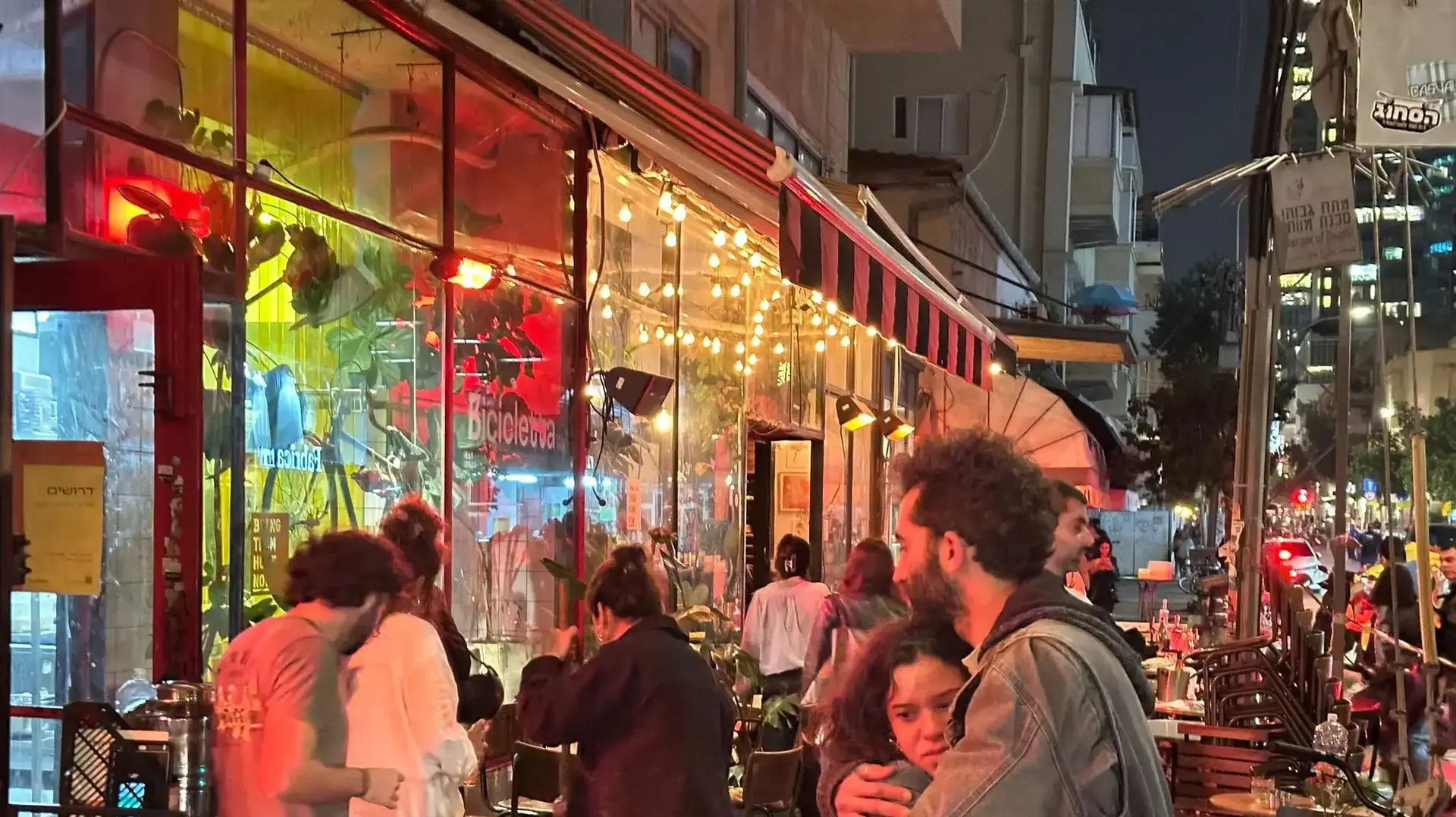 זירת אירוע דקירה בנחלת בינימין תל אביב, 21 בינואר 2025 זירת אירוע דקירה בנחלת בינימין תל אביב, 21 בינואר 2025