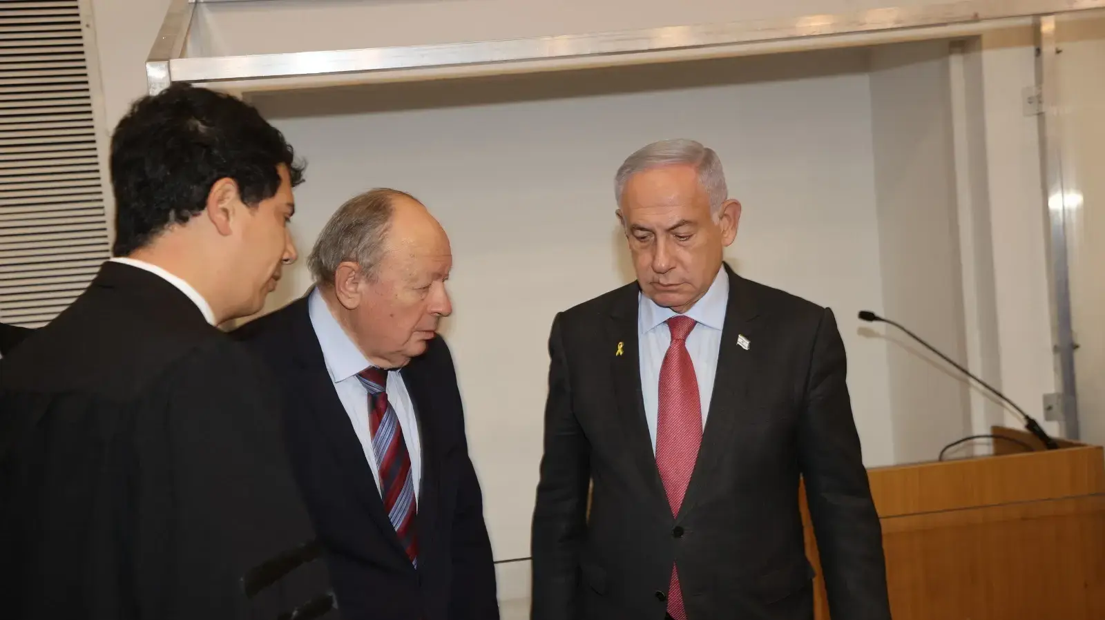 בנימין נתניהו בעדותו לתיק האלפיים, בימ"ש מחוזי ת"א, 27 בינואר 2025 בנימין נתניהו בעדותו לתיק האלפיים, בימ"ש מחוזי ת"א, 27 בינואר 2025