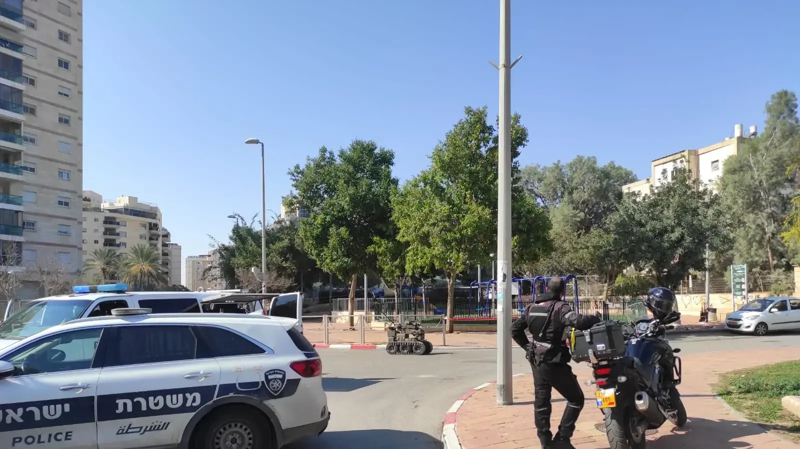חבלני משטרה ברחוב טנא שלמה בבאר שבע חבלני משטרה ברחוב טנא שלמה בבאר שבע