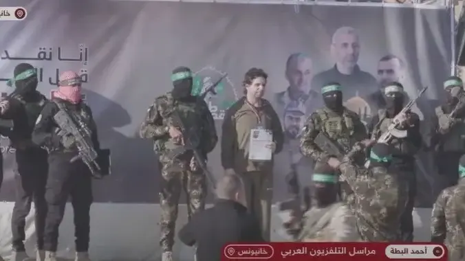 עופר קלדרון מועבר לידי הצלב האדום, 1 בפברואר 2025