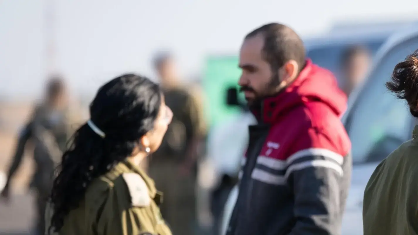 ירדן ביבס במפגש הראשון עם כוח צה"ל. 1 בפברואר 2025 ירדן ביבס במפגש הראשון עם כוח צה"ל. 1 בפברואר 2025