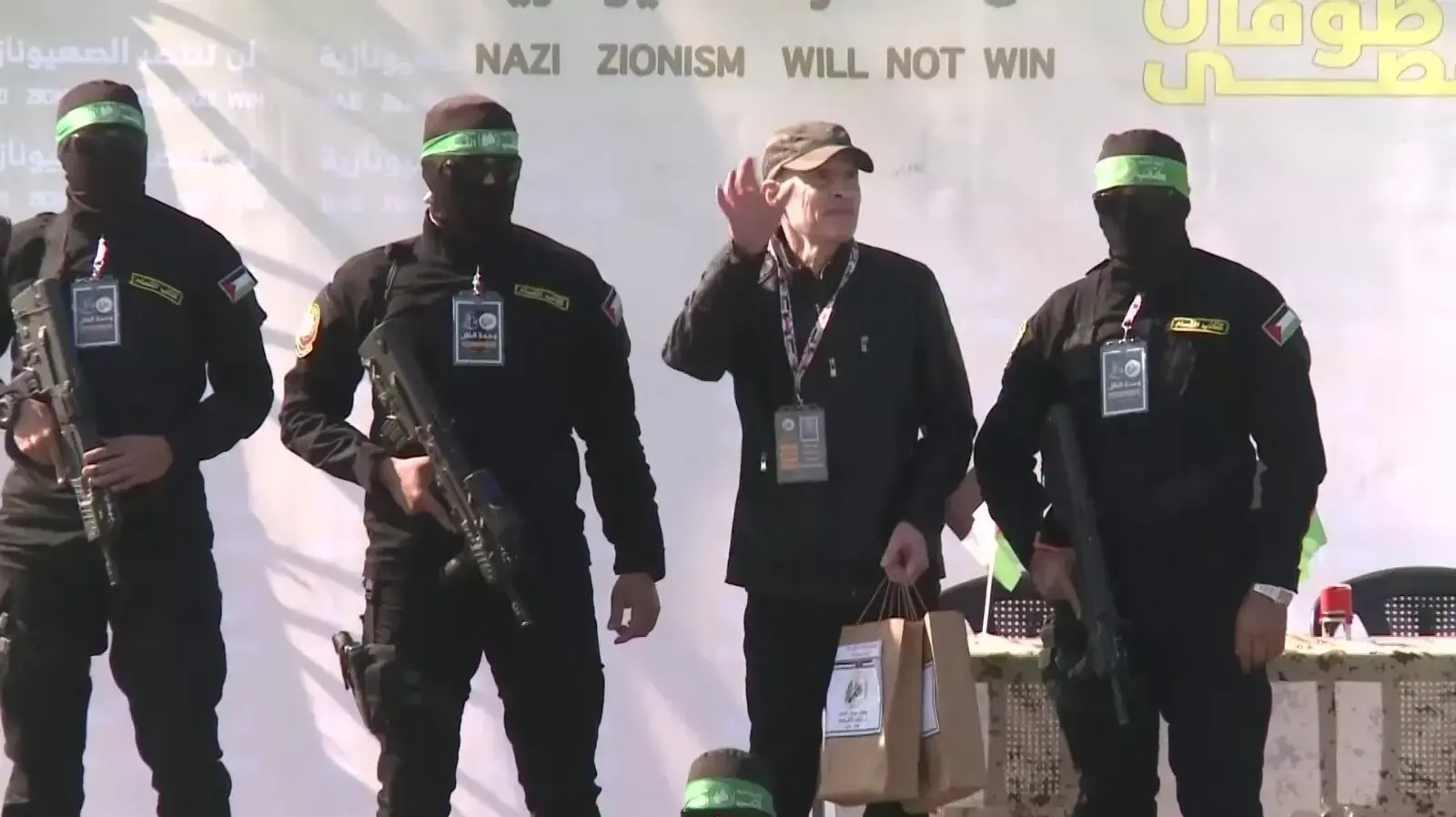 קית' סיגל מועבר לצלב האדום. 1 בפברואר 2025 קית' סיגל מועבר לצלב האדום. 1 בפברואר 2025