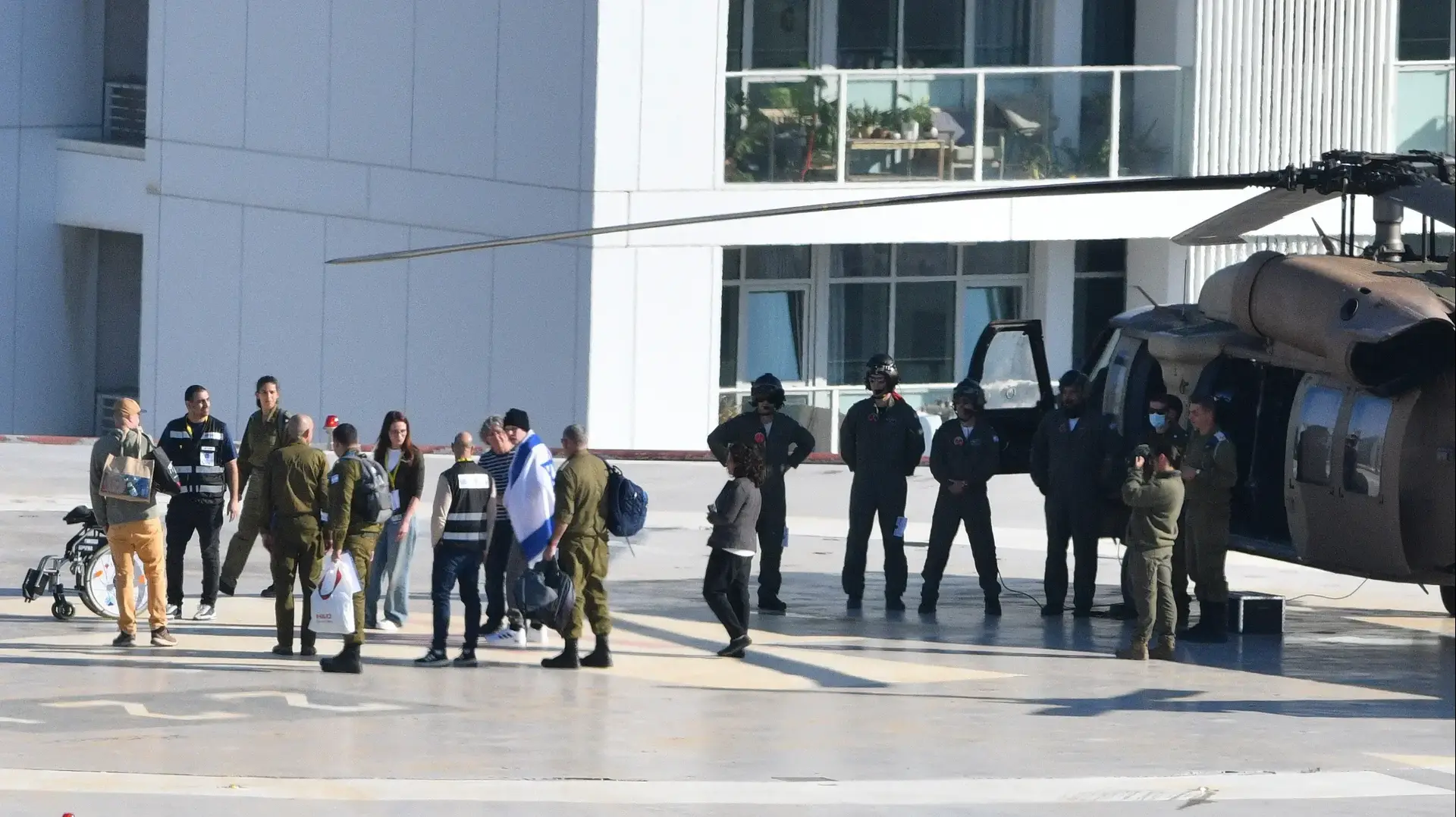 חזרת החטוף קית' סיגל מנחת בית חולים איכילוב, 1 בפבואר 2025 חזרת החטוף קית' סיגל מנחת בית חולים איכילוב, 1 בפבואר 2025