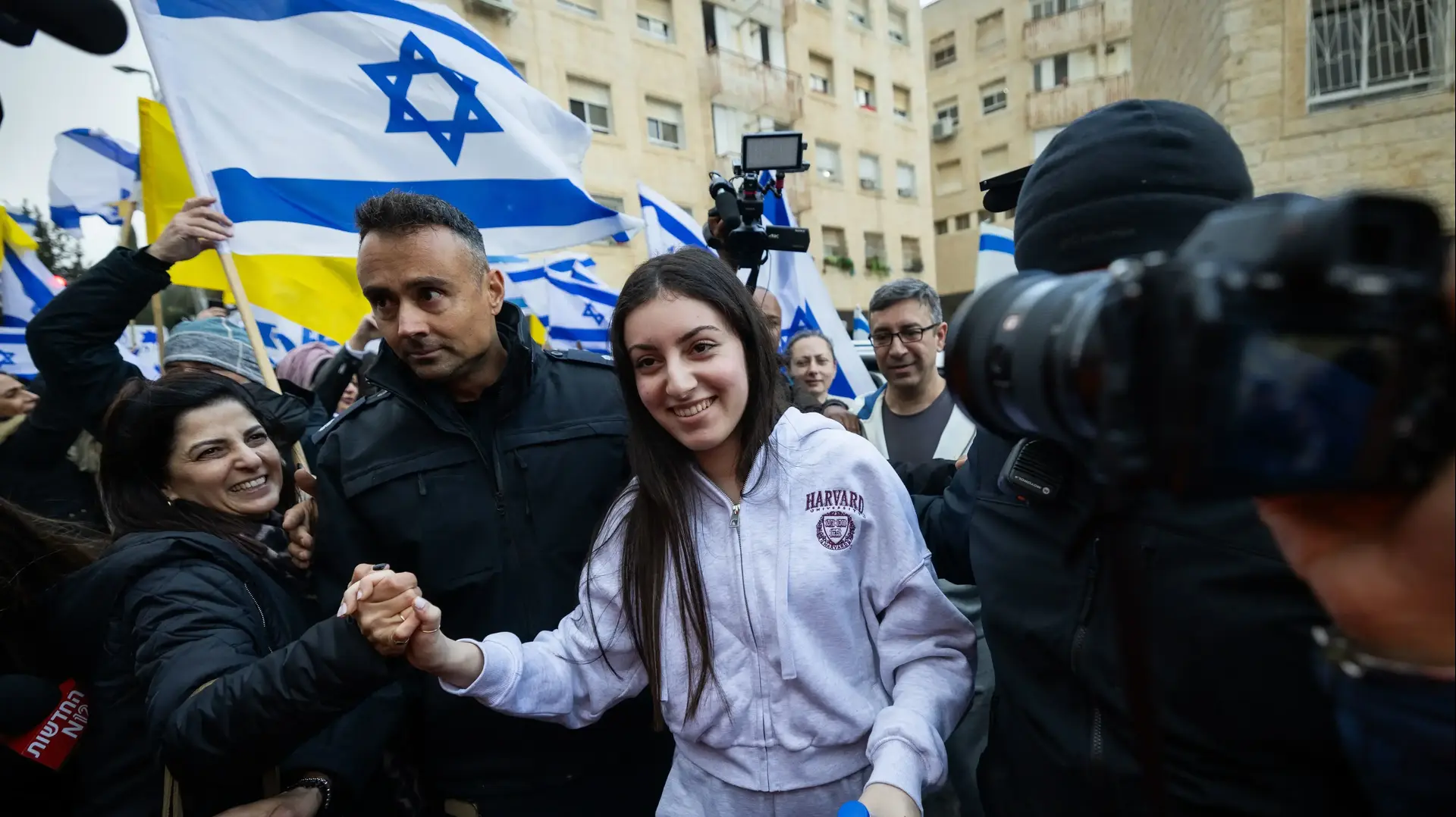 קרינה ארייב שבה לביתה, ירושלים, 5 בפברואר 2025 קרינה ארייב שבה לביתה, ירושלים, 5 בפברואר 2025