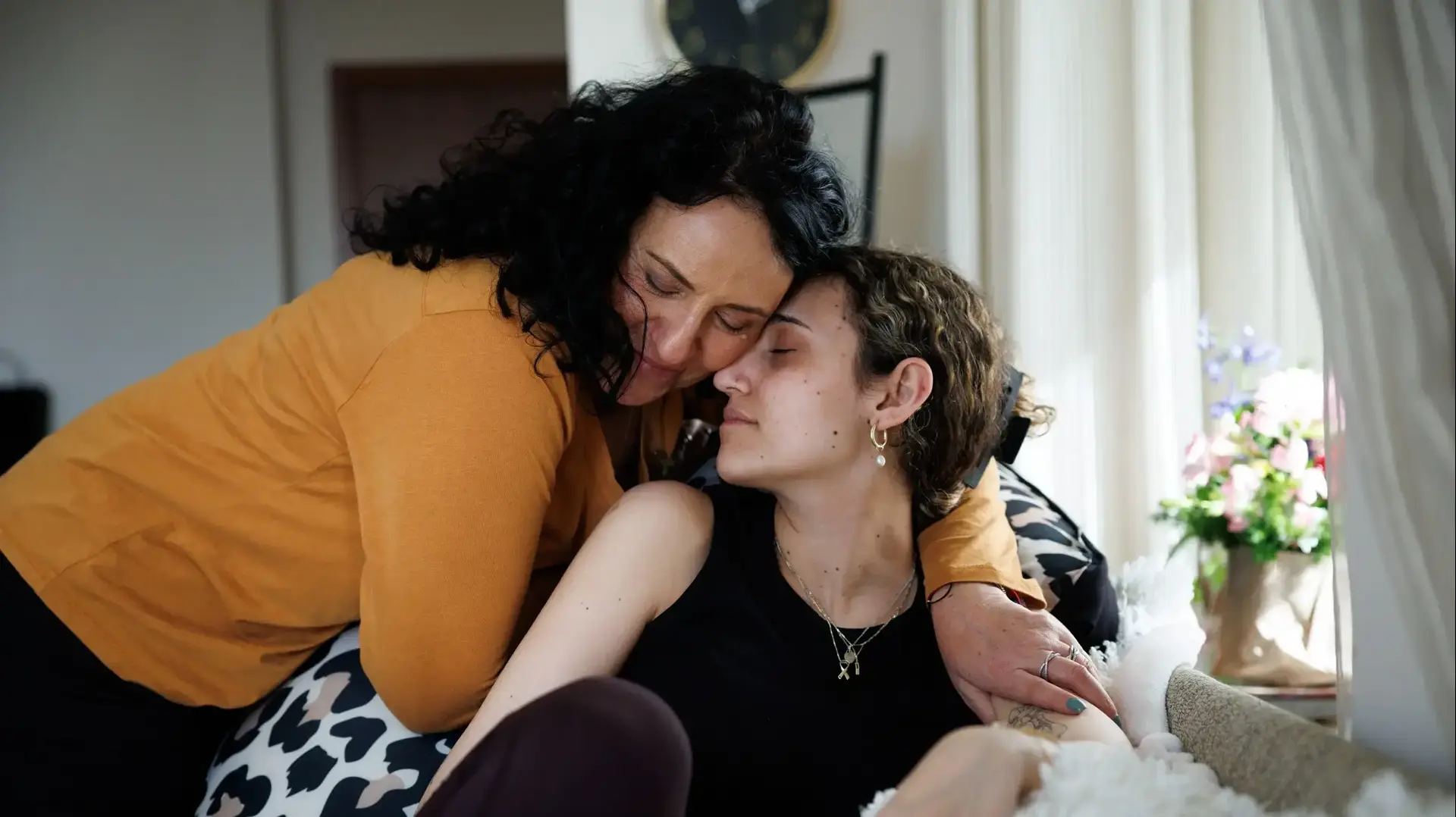 מירב לשם גונן ורומי גונן מירב לשם גונן ורומי גונן