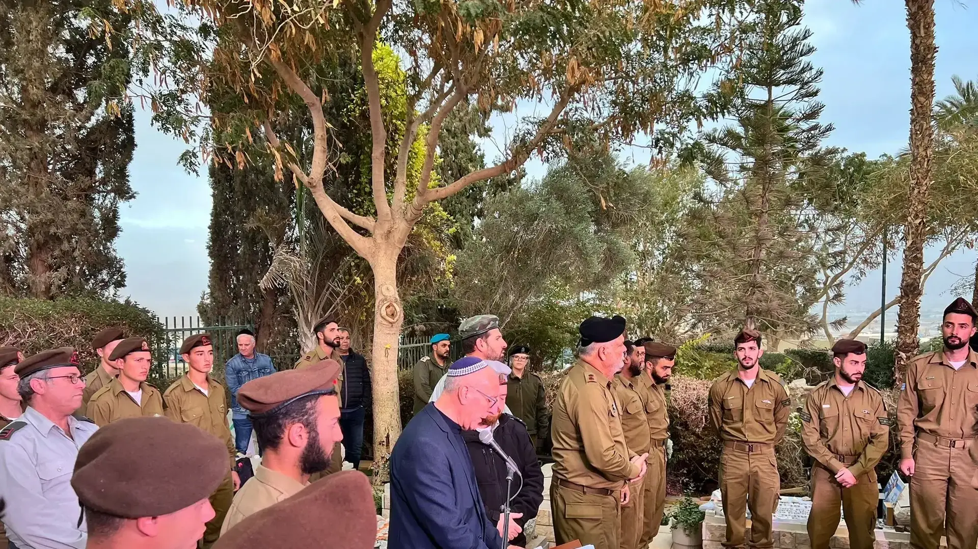 לויית סמ״ר נחמן רפאל בן עמי , בית העלמין הצבאי אילת , 6 בפבואר 2025 לויית סמ״ר נחמן רפאל בן עמי , בית העלמין הצבאי אילת , 6 בפבואר 2025