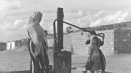 מחנה פליטים בעזה, 1956 מחנה פליטים בעזה, 1956