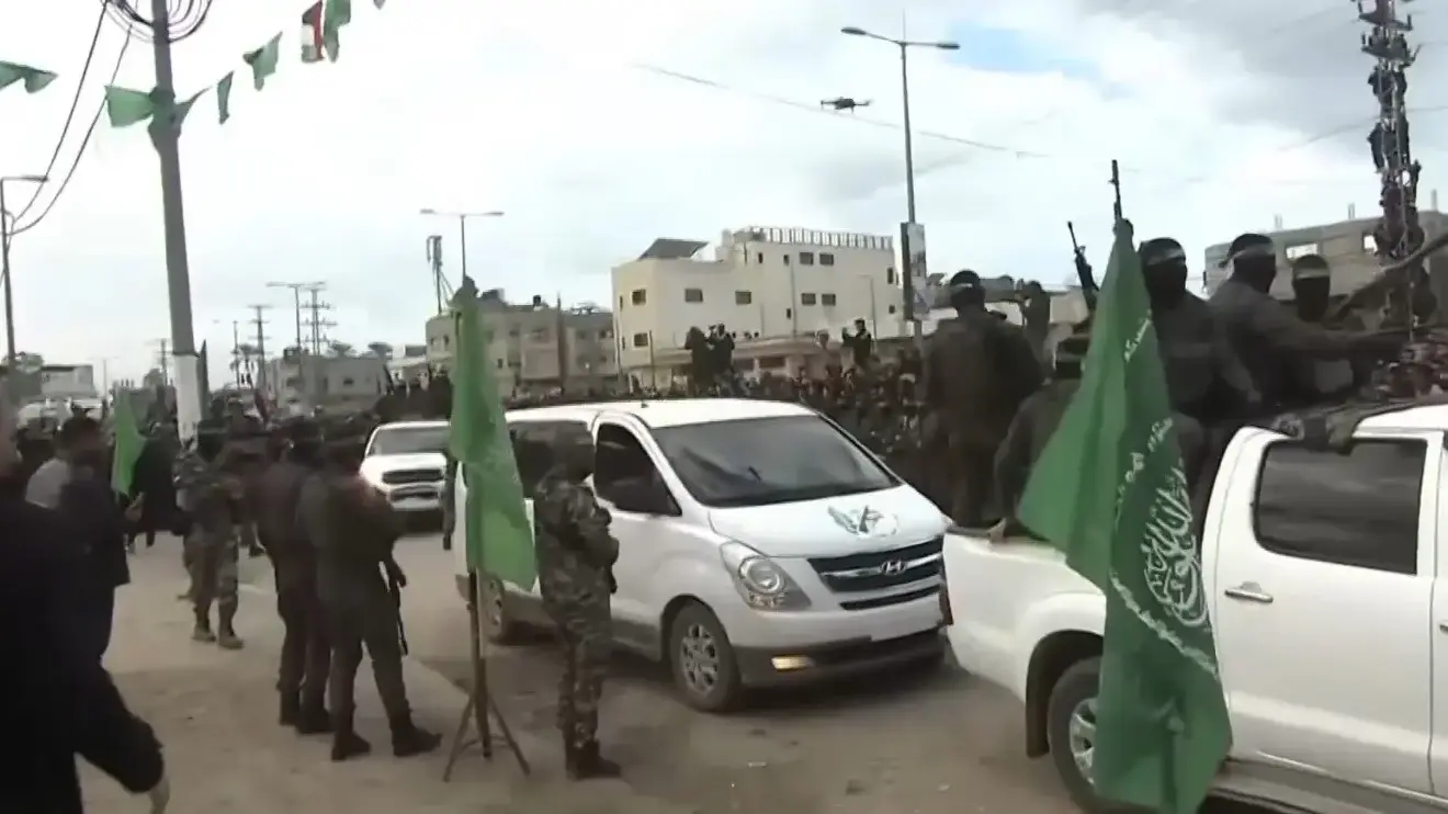 רכבי חמאס בנקודת שחרור החטופים בעזה , 8 בפברואר 2025 רכבי חמאס בנקודת שחרור החטופים בעזה , 8 בפברואר 2025