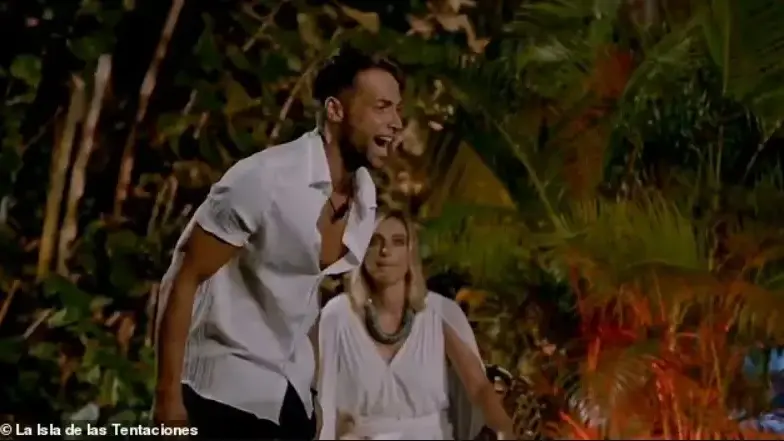 חוסה קרלוס מונטויה צופה בחברתו בוגדת בו, מתוך תכנית הריאליטי חוסה קרלוס מונטויה צופה בחברתו בוגדת בו, מתוך תכנית הריאליטי