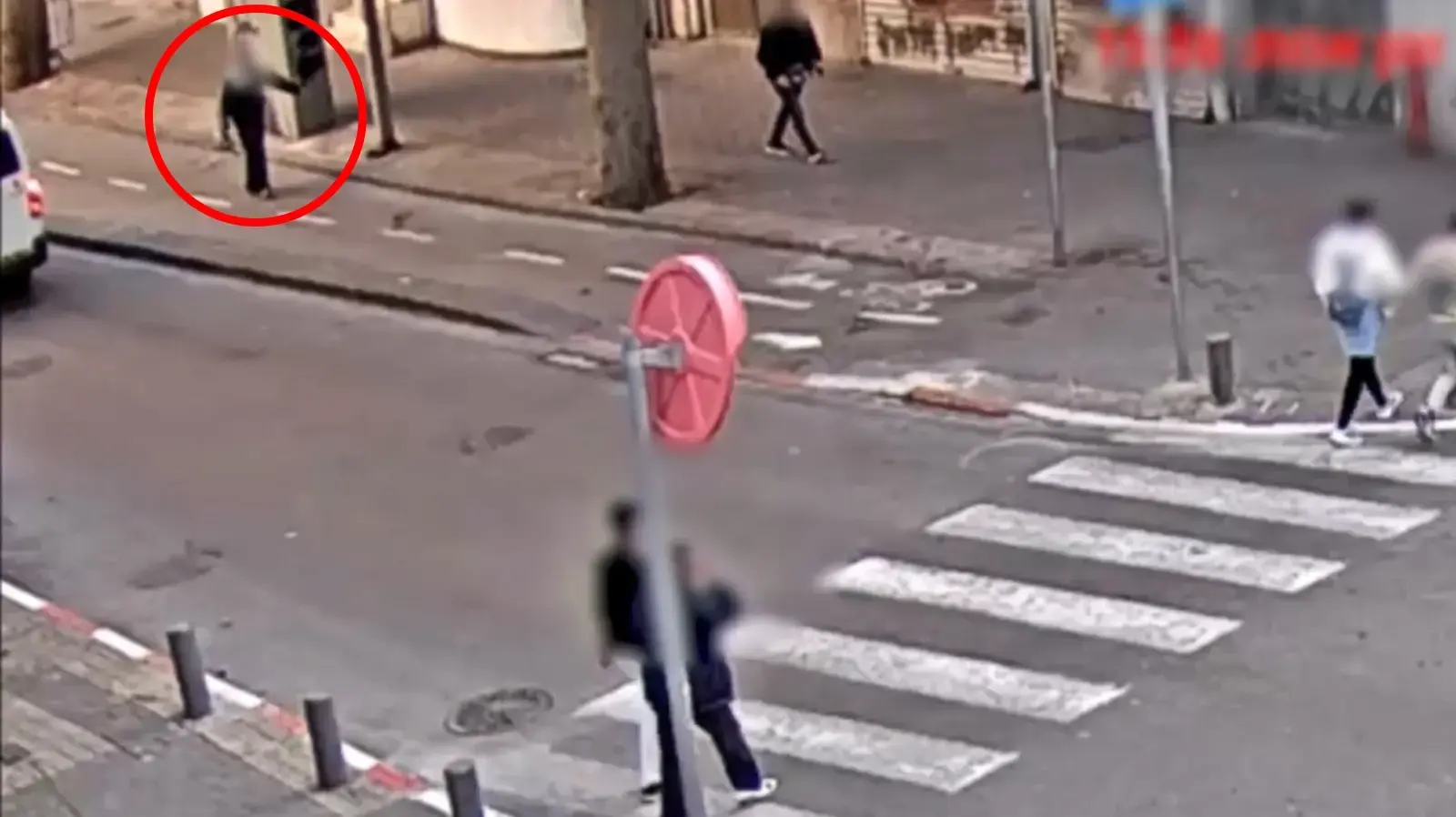 מחבל בדרכו לאזור בו בוצע פיגוע, מקוה ישראל  בתל אביב