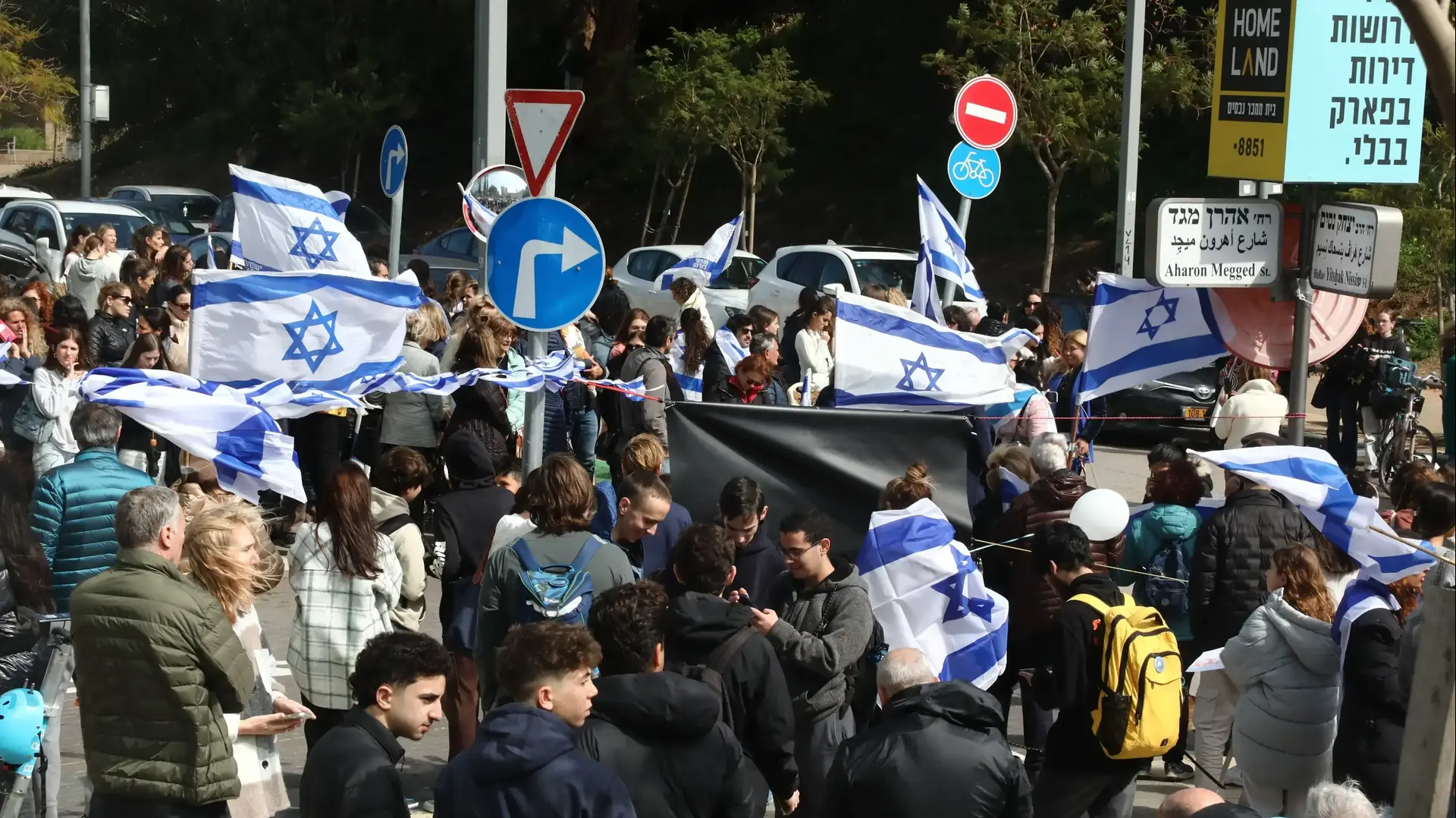 קבלת הפנים לאוהד בן עמי שורד שבי חמאס ששוחרר מבית החולים לביתו בתל אביב, 13 בפברואק 2025