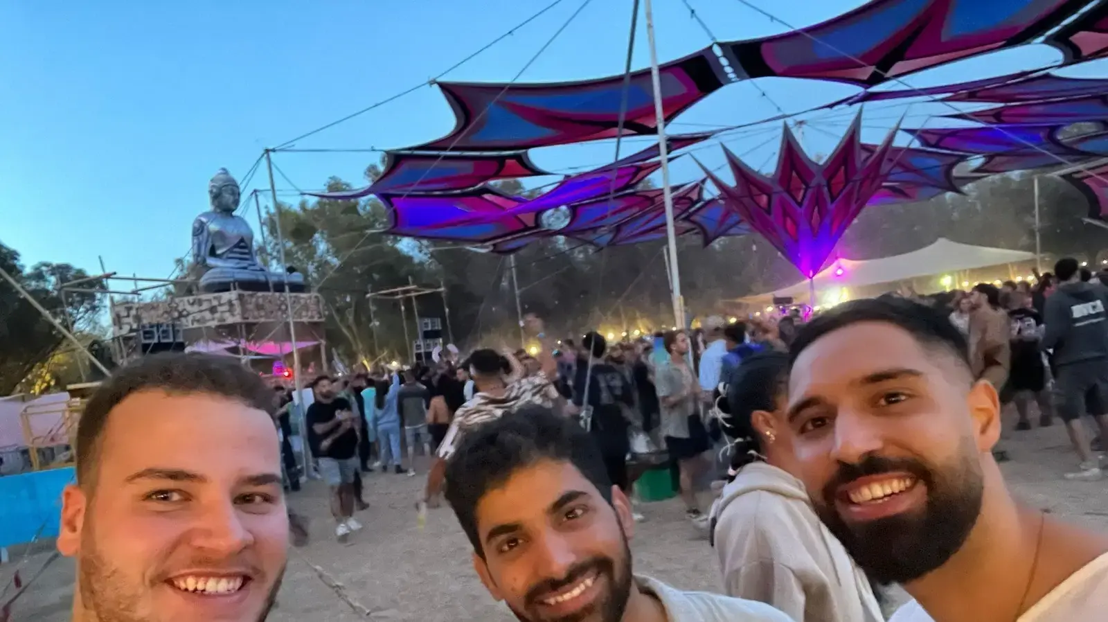 עומר לשם וחבריו במסיבת הנובה. 16 בפברואר 2025 עומר לשם וחבריו במסיבת הנובה. 16 בפברואר 2025
