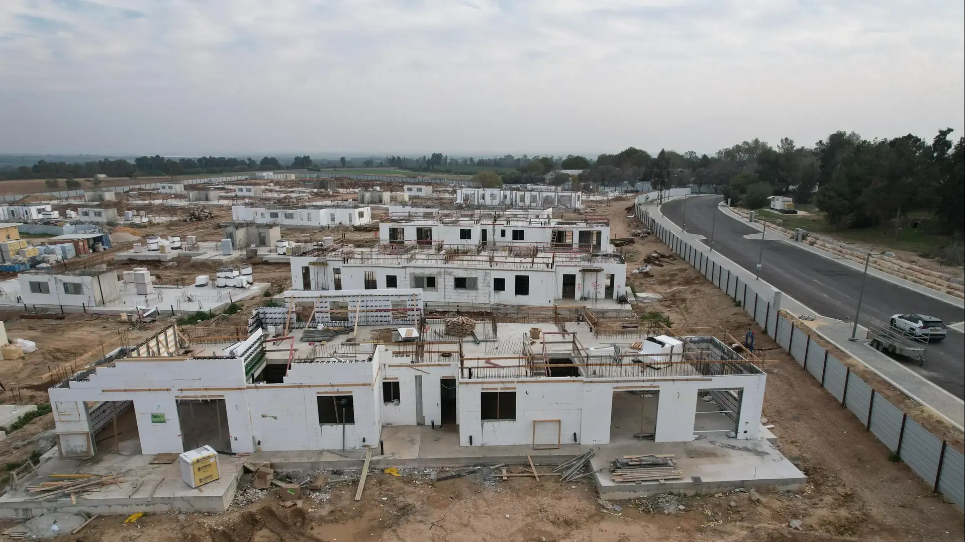 עבודות בנייה ושיקום פיזי ב קיבוץ בארי עבודות בנייה ושיקום פיזי ב קיבוץ בארי