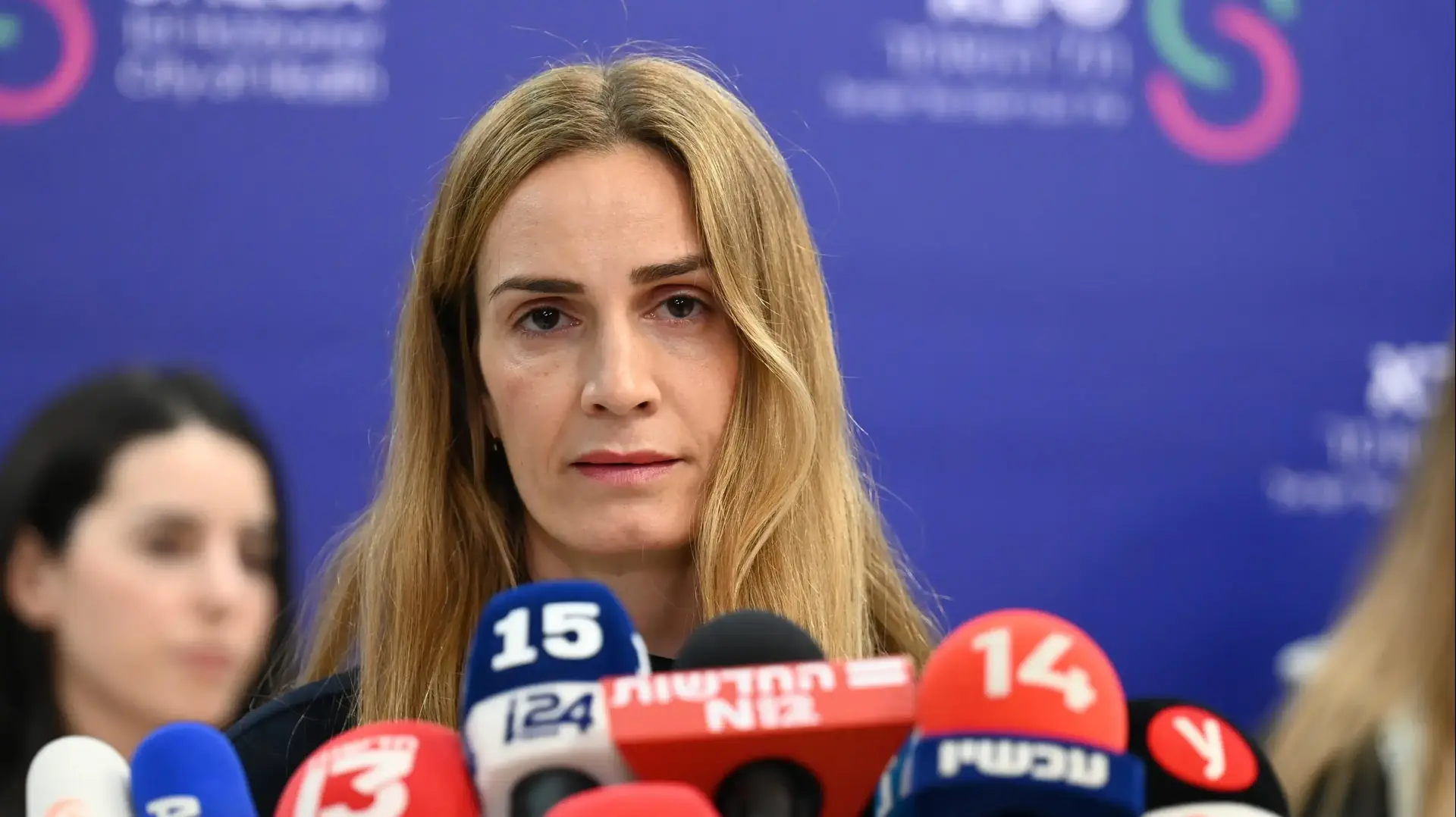 אביטל דקל חן, אשתו של שגיא דקל חן, בהצהרת נציגי משפחותיהם של שורדי השבי, 16 בפברואר 2025