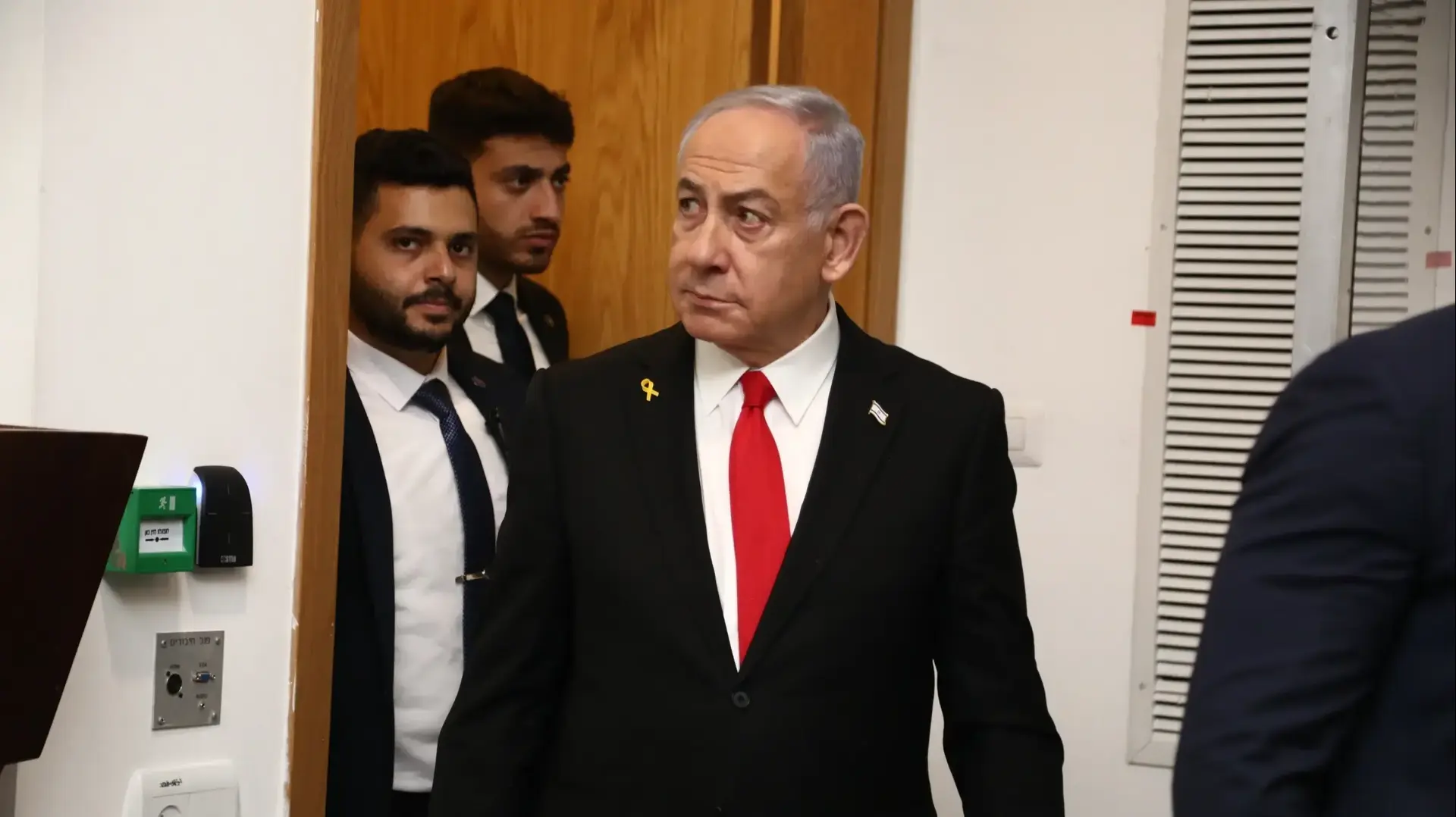 רה"מ בנימין נתניהו במשפט תיקי האלפים, בימ"ש מחוזי ת"א, 17 בפברואר 2025 רה"מ בנימין נתניהו במשפט תיקי האלפים, בימ"ש מחוזי ת"א, 17 בפברואר 2025