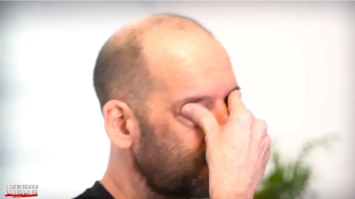 שורד השבי יאיר הורן במסר ראשון שהוקרן בכיכר החטופים