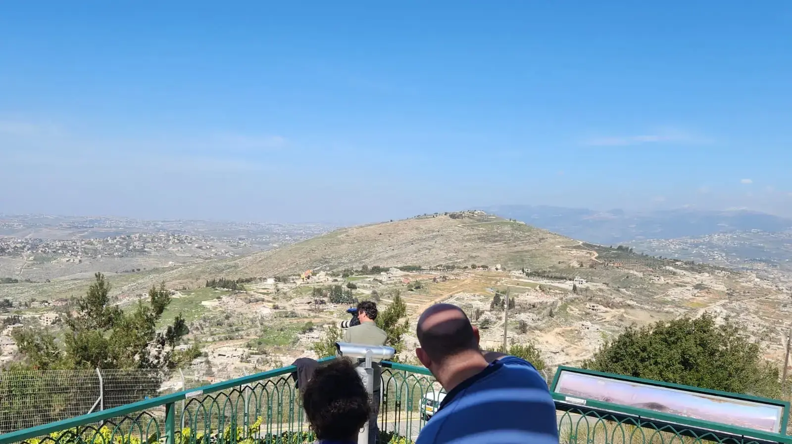אסף ואופק כץ דוד, חברי משגב עם, משקיפים על עדייסה, 17 בפברואר 2025 אסף ואופק כץ דוד, חברי משגב עם, משקיפים על עדייסה, 17 בפברואר 2025