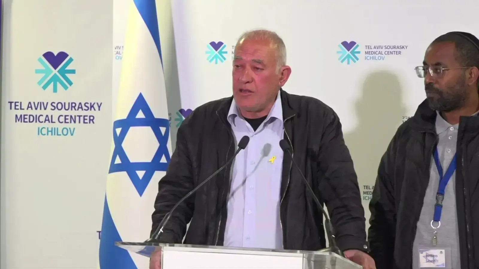 שעבאן א סייד , אביו של הישאם א סייד בהצהרת משפחותיהם של שורדי השבי, בית חולים איכילוב , 23 בפברואר 2025 שעבאן א סייד , אביו של הישאם א סייד בהצהרת משפחותיהם של שורדי השבי, בית חולים איכילוב , 23 בפברואר 2025