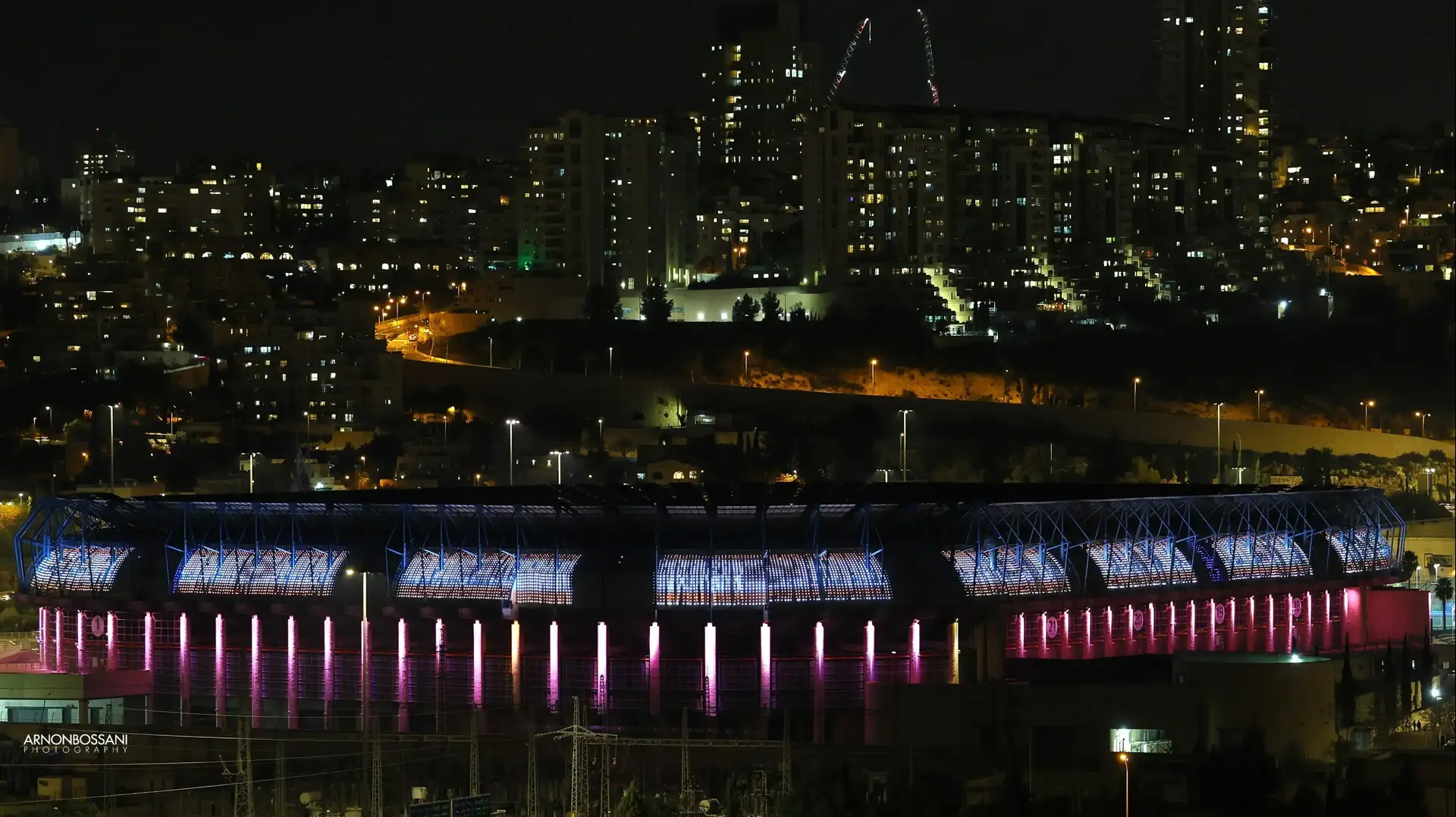 הארת אצטדיון טדי בצבע כתום לאות הזדהות עם משפחת ביבס, ירושלים הארת אצטדיון טדי בצבע כתום לאות הזדהות עם משפחת ביבס, ירושלים