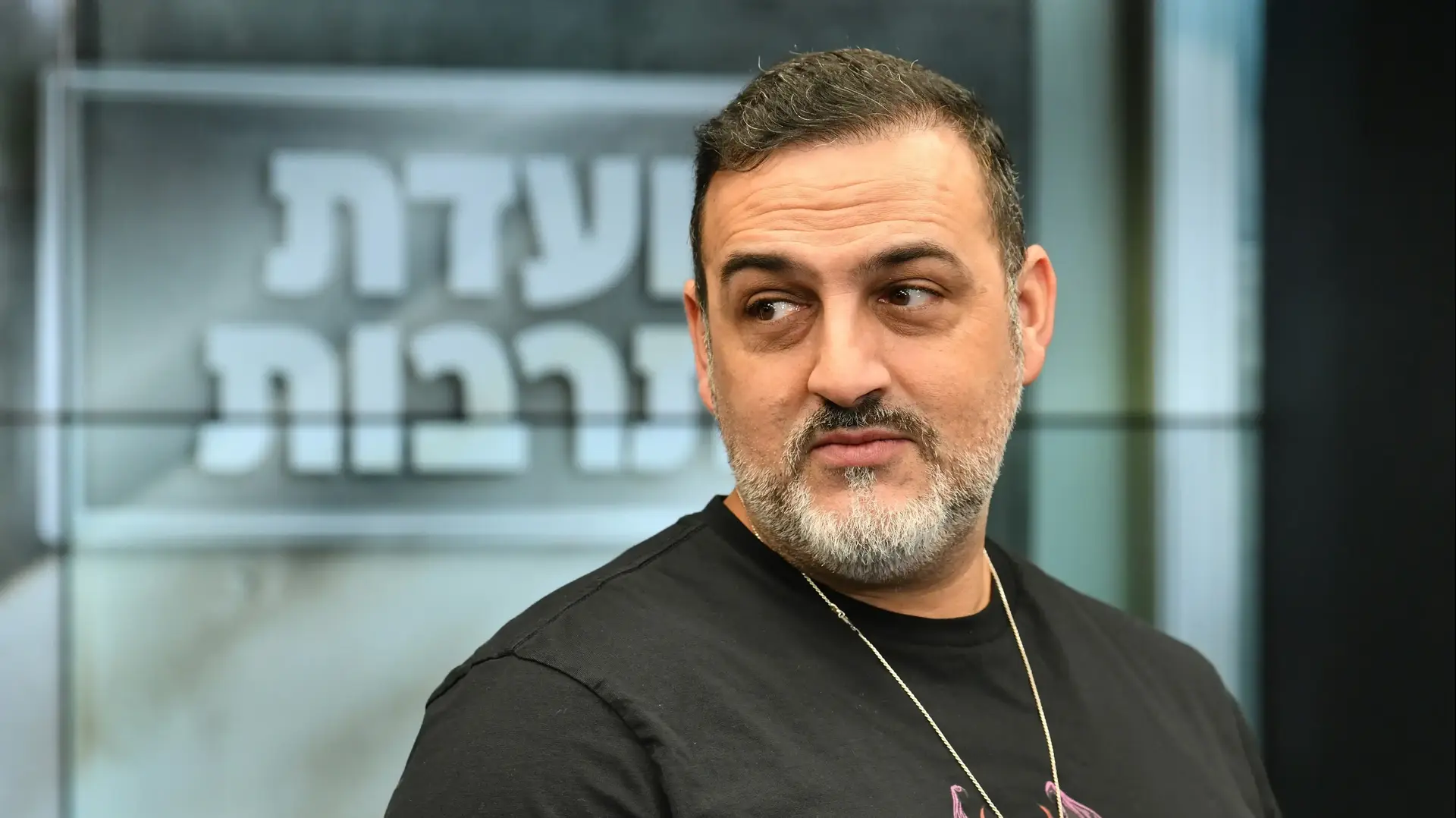 "ועדת תרבות" עם קובי אפללו, פברואר 2025 "ועדת תרבות" עם קובי אפללו, פברואר 2025