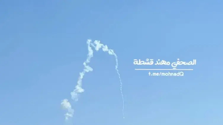 טיל ששוגר מדרום הרצועה ונפל מצפון לעיר רפיח, שבדרום הרצועה, רצועת עזה , 26 בפברואר 2025 טיל ששוגר מדרום הרצועה ונפל מצפון לעיר רפיח, שבדרום הרצועה, רצועת עזה , 26 בפברואר 2025