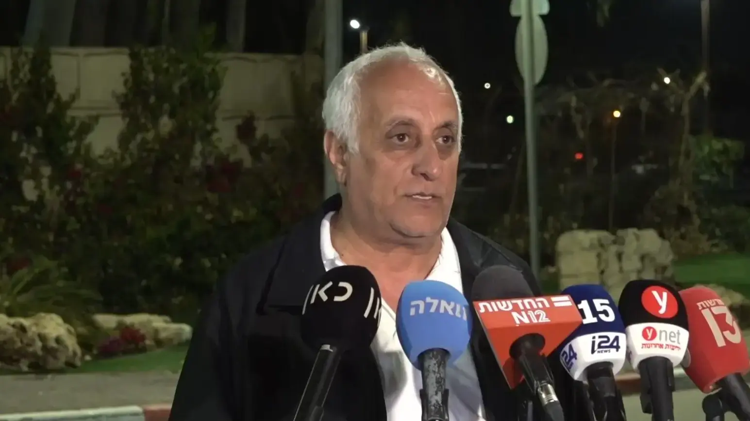 דרור אשרם אבא של התצפיתנית שי אשרם זל, בהצהרה על הממצאים שהוצגו בתחקיר על התצפיתניות שנרצחו במיגונית,במחנה גלילות , 27 בפברואר 2025 דרור אשרם אבא של התצפיתנית שי אשרם זל, בהצהרה על הממצאים שהוצגו בתחקיר על התצפיתניות שנרצחו במיגונית,במחנה גלילות , 27 בפברואר 2025
