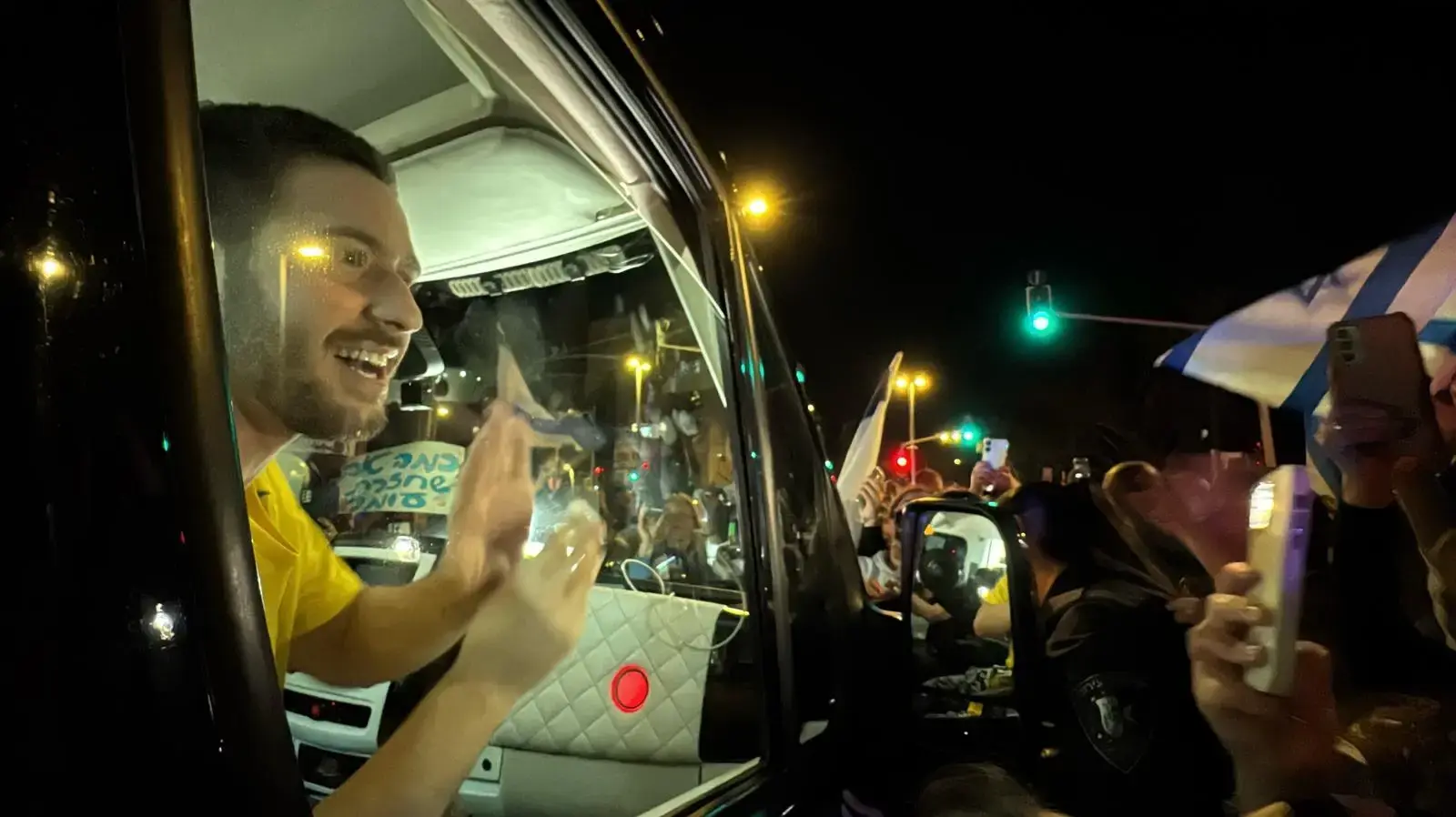 עומר שם טוב בדרך חזרה לביתו, הרצליה, 1 במרץ 2025 עומר שם טוב בדרך חזרה לביתו, הרצליה, 1 במרץ 2025