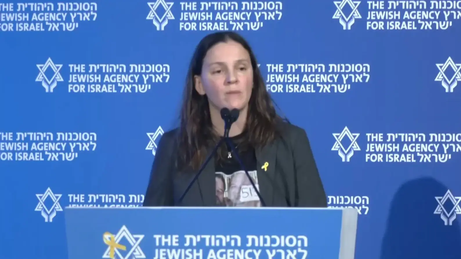 דליה קושניר, גיסתם של יאיר ואיתן הורן בכינוס חבר הנאמנים של הסוכנות היהודית בירושלים כדי לגבש תוכניות סיוע לישראל, מלון אוריינט ירושלים ,2 במרץ 2025 דליה קושניר, גיסתם של יאיר ואיתן הורן בכינוס חבר הנאמנים של הסוכנות היהודית בירושלים כדי לגבש תוכניות סיוע לישראל, מלון אוריינט ירושלים ,2 במרץ 2025