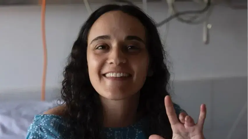 אמילי דמארי בבית החולים, לפני הניתוח אמילי דמארי בבית החולים, לפני הניתוח