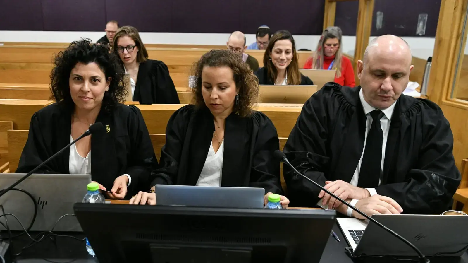 התביעה, יהונתן תדמור, יהודית תירוש, ניצן וולקן במשפט נתניהו, בימ"ש מחוזי תל אביב התביעה, יהונתן תדמור, יהודית תירוש, ניצן וולקן במשפט נתניהו, בימ"ש מחוזי תל אביב