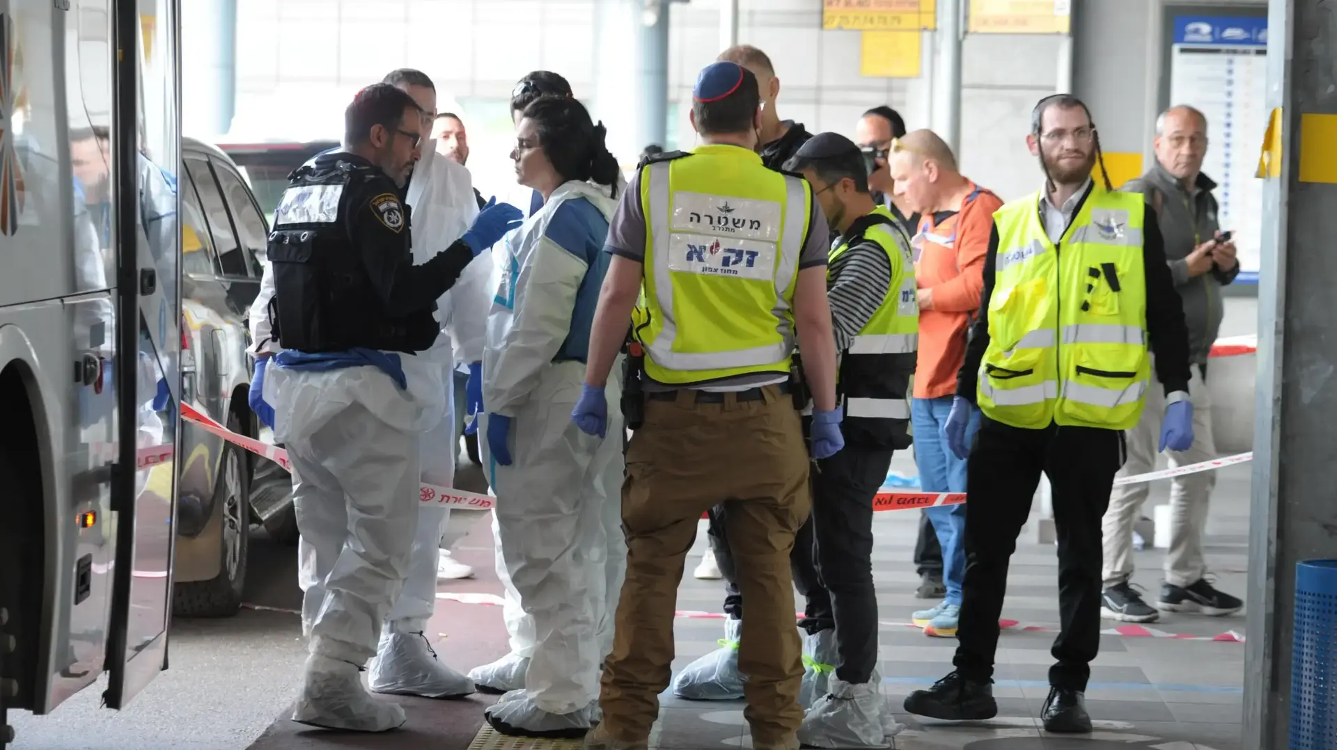זירת פיגוע דקירה במרכזית המפרץ בחיפה , 3 במרץ 2025 זירת פיגוע דקירה במרכזית המפרץ בחיפה , 3 במרץ 2025