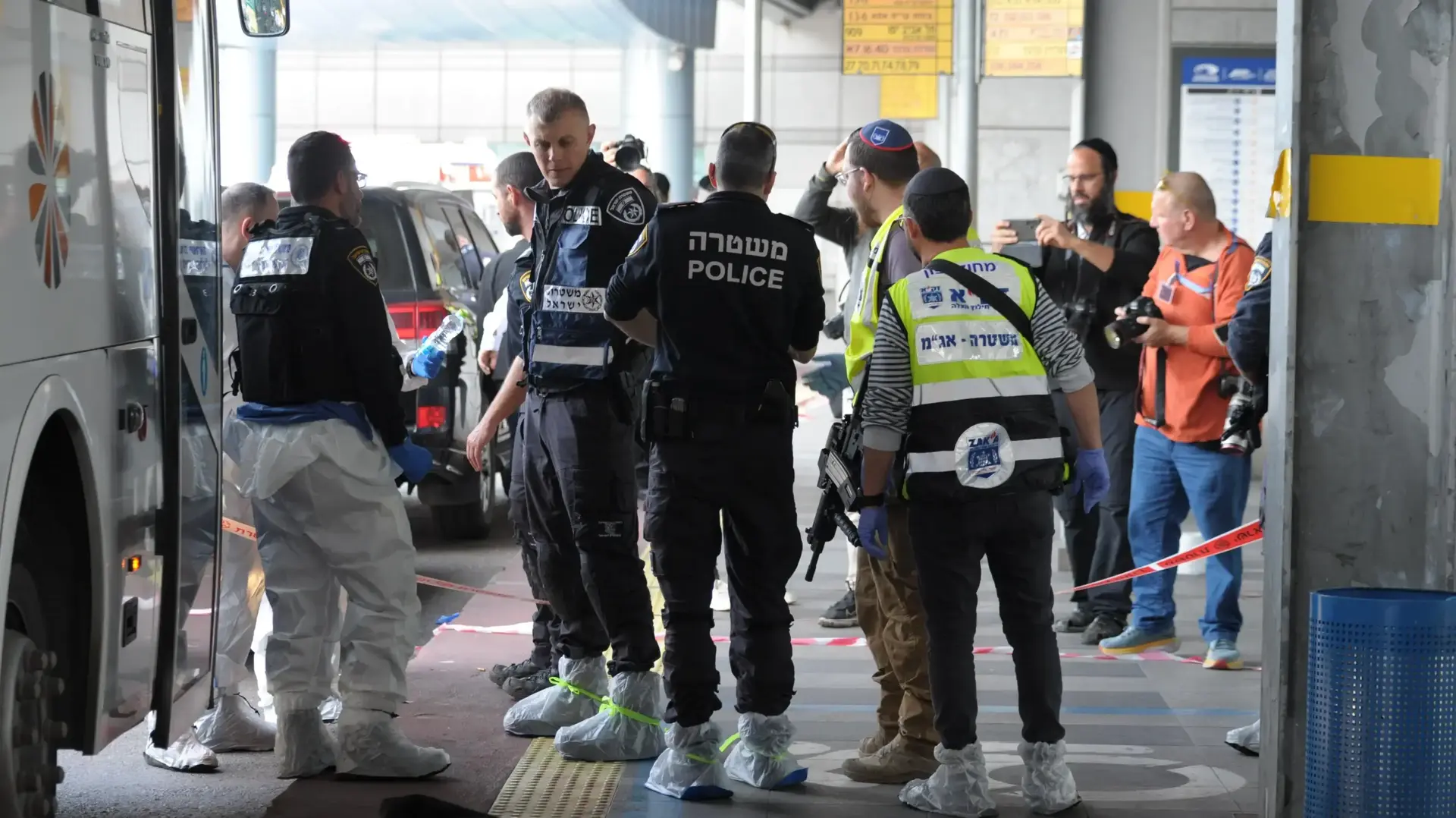 זירת פיגוע דקירה במרכזית המפרץ בחיפה , 3 במרץ 2025 זירת פיגוע דקירה במרכזית המפרץ בחיפה , 3 במרץ 2025