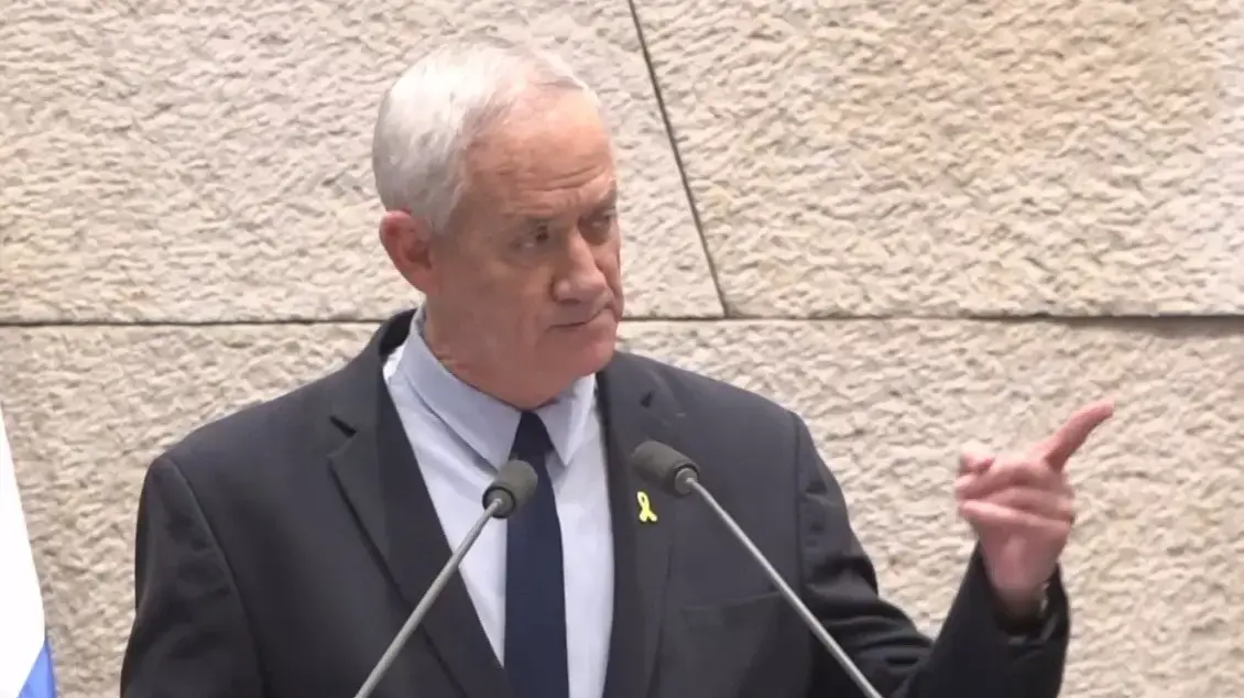 בני גנץ במליאת הכנסת לטובת דיון 40 חתימות, כנסת, 3 במרץ 2025 בני גנץ במליאת הכנסת לטובת דיון 40 חתימות, כנסת, 3 במרץ 2025