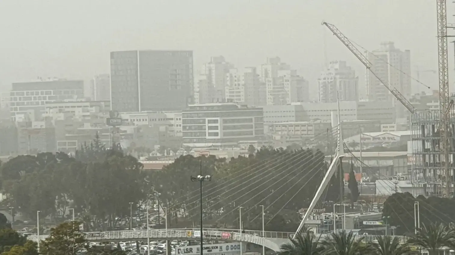 מזג אוויר מעורפל, תל אביב מזג אוויר מעורפל, תל אביב