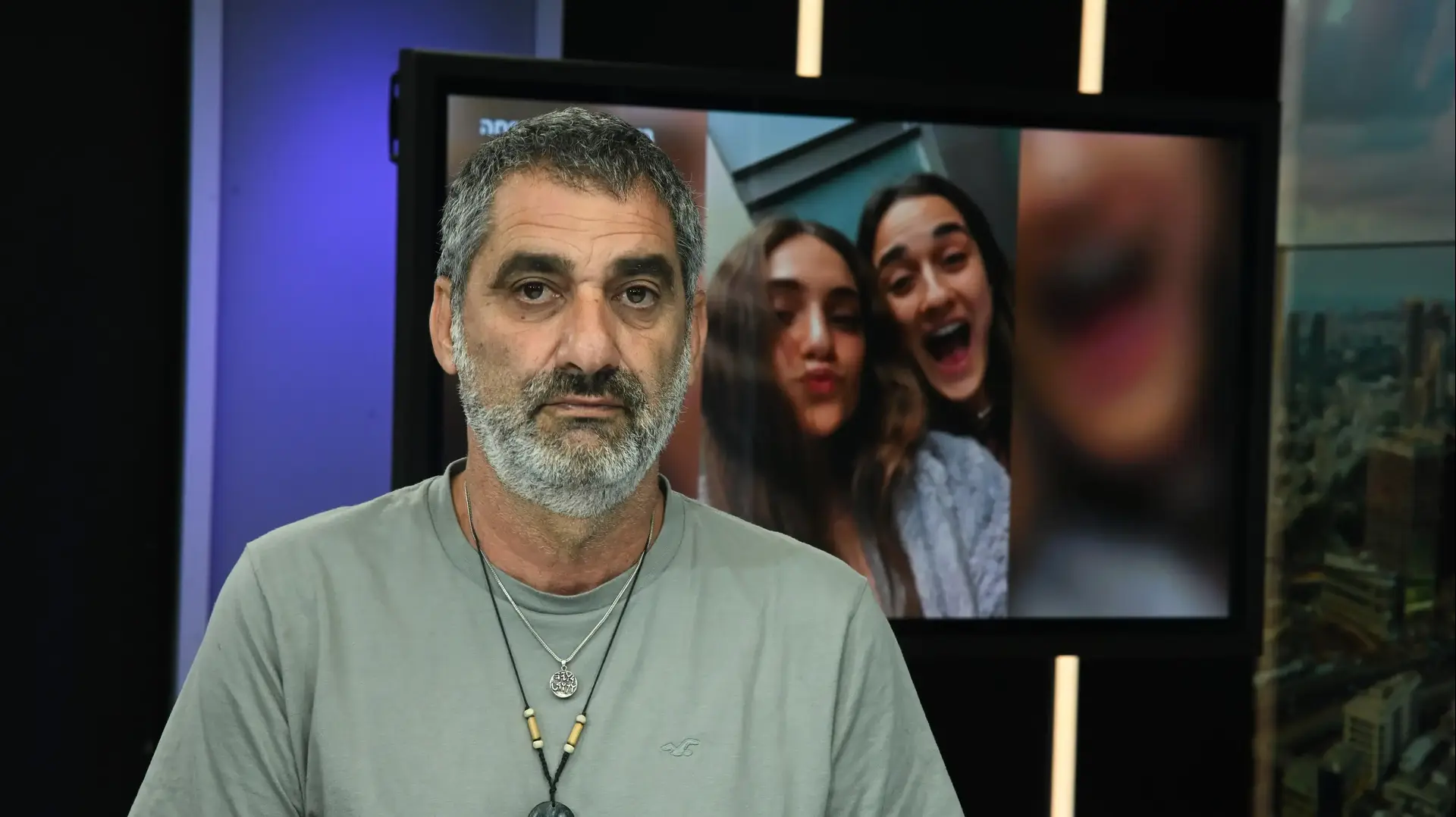 מנשה מנצורי אביהן של נורל ורויה אשר נרצחו בנובה בסופש שליו מנשה מנצורי אביהן של נורל ורויה אשר נרצחו בנובה בסופש שליו