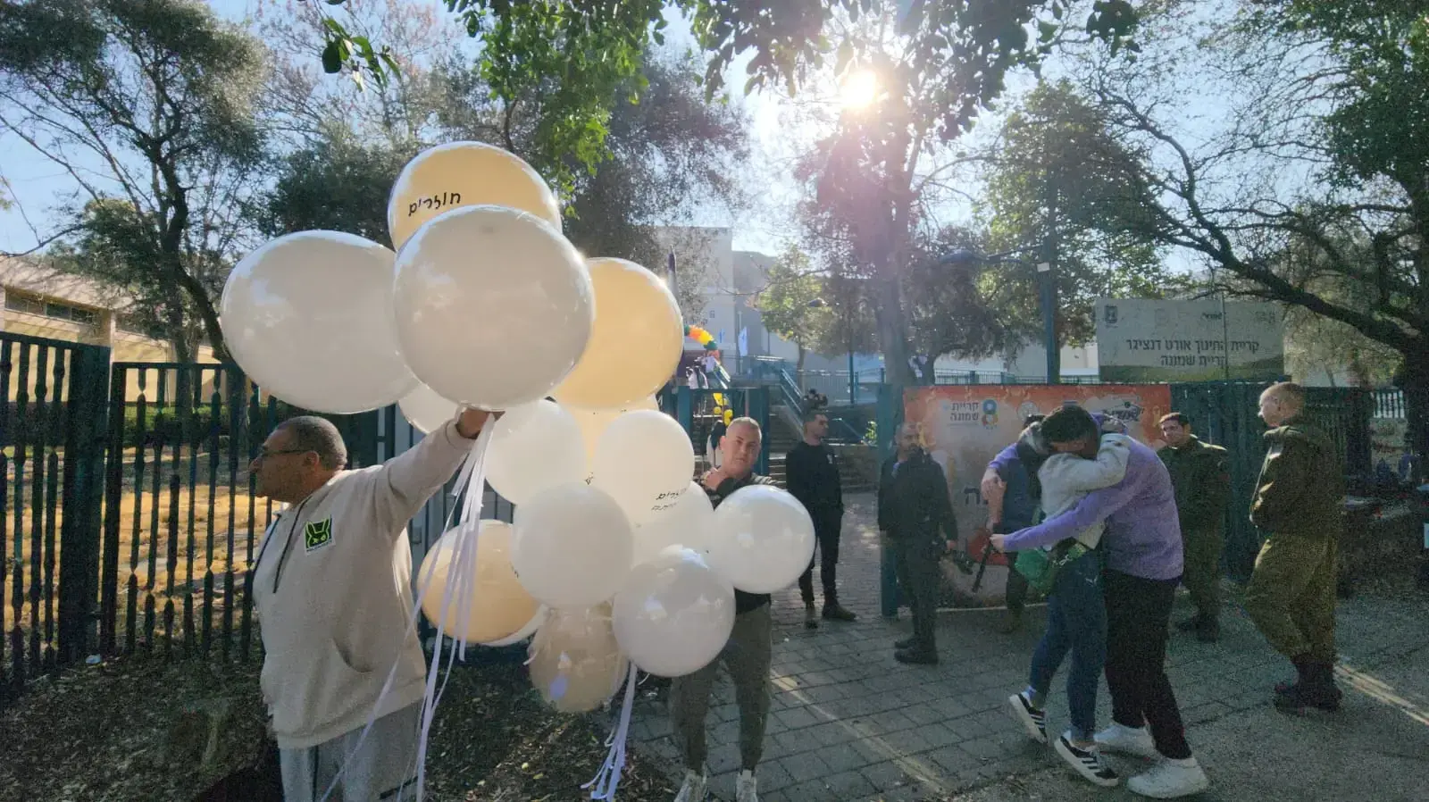 תלמידי בית ספר דנציגר חזרו ללמוד לאחר שהיו מפונים, קריית שמונה, 9 במרץ 2025 תלמידי בית ספר דנציגר חזרו ללמוד לאחר שהיו מפונים, קריית שמונה, 9 במרץ 2025