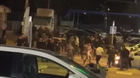 עשרות צעירים מתקוטטים בכסיפה, 11 במרץ 2025
